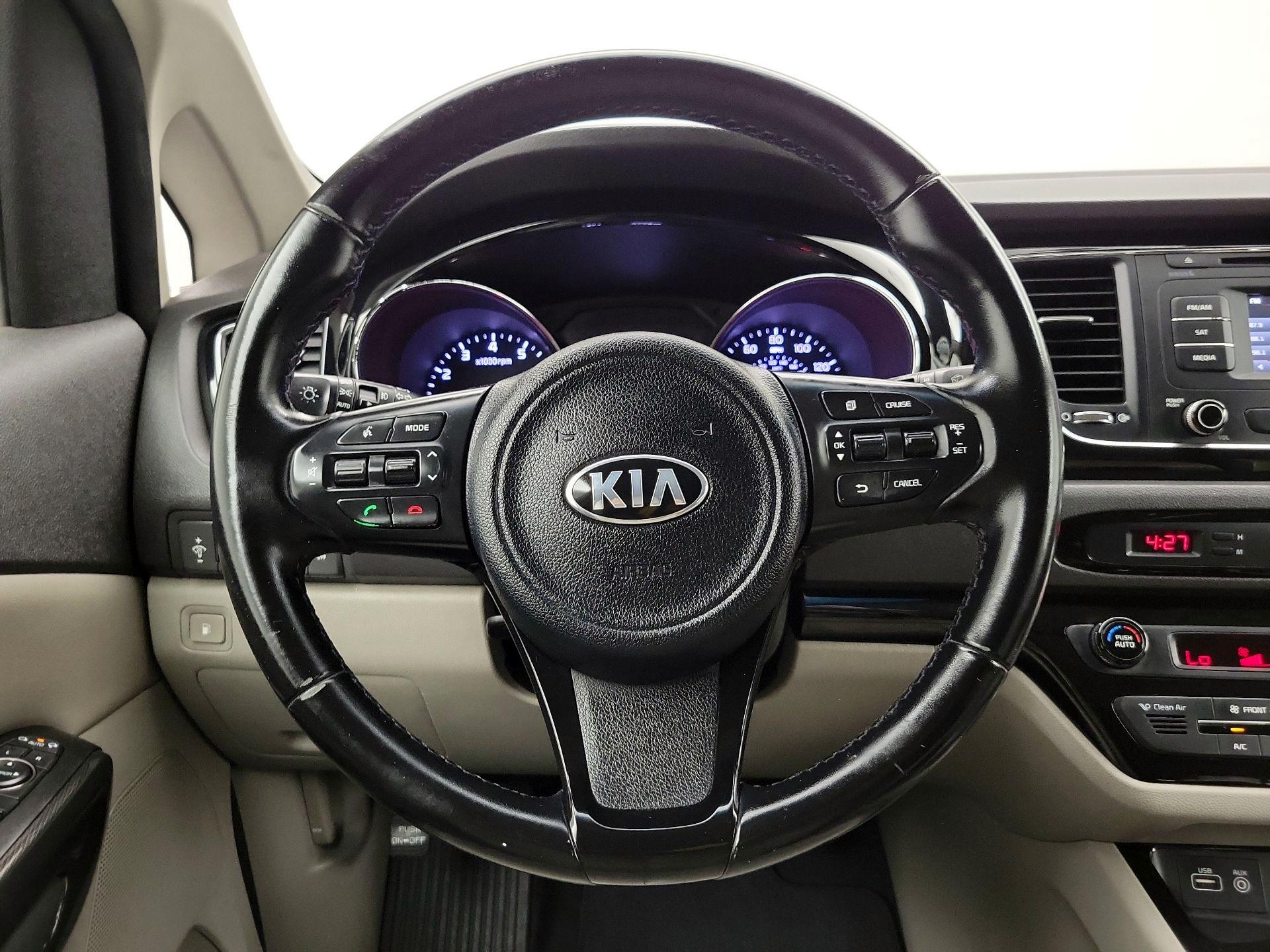 Thumbnail: 2016 Kia Sedona - 10
