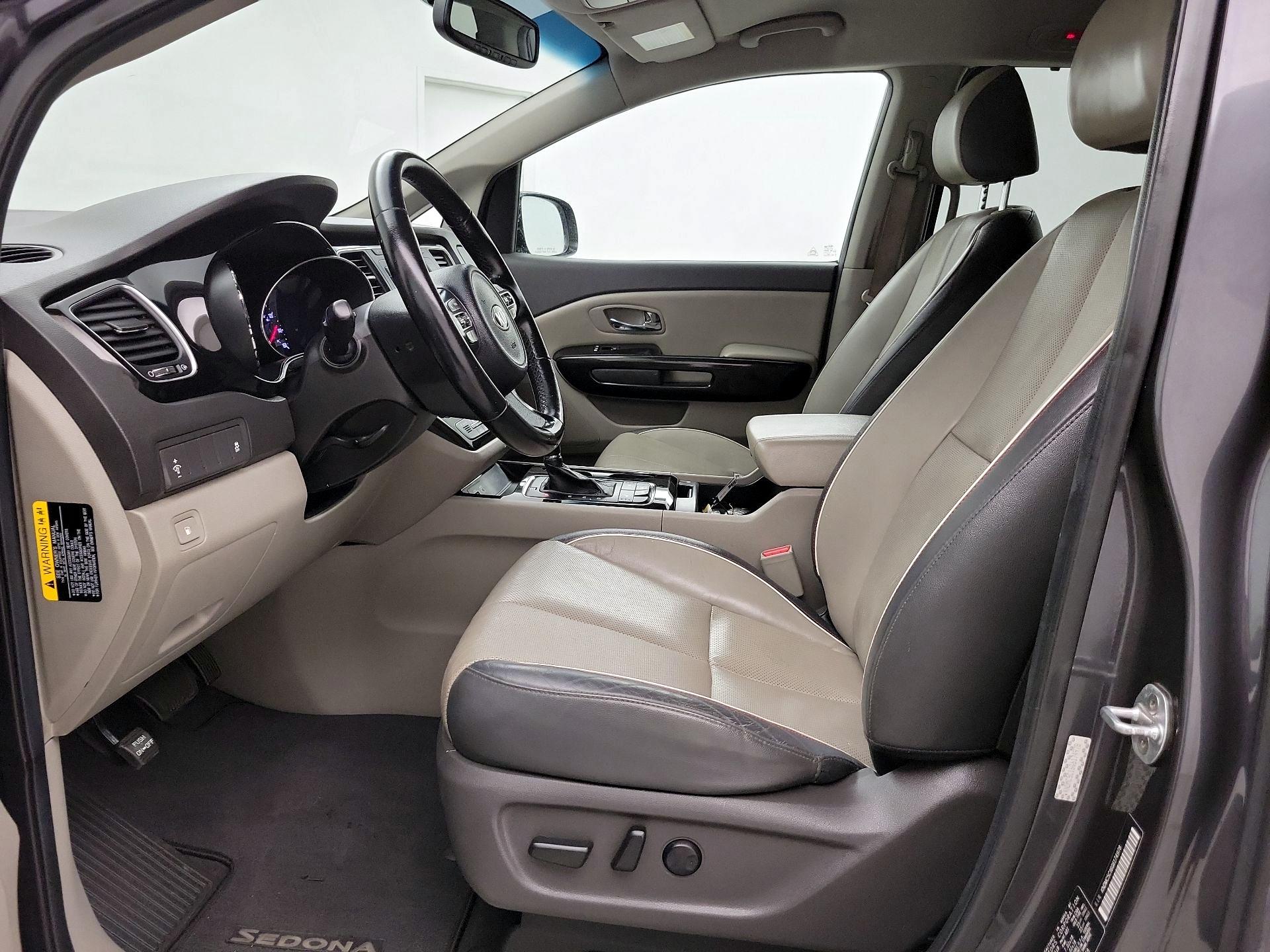 Thumbnail: 2016 Kia Sedona - 11