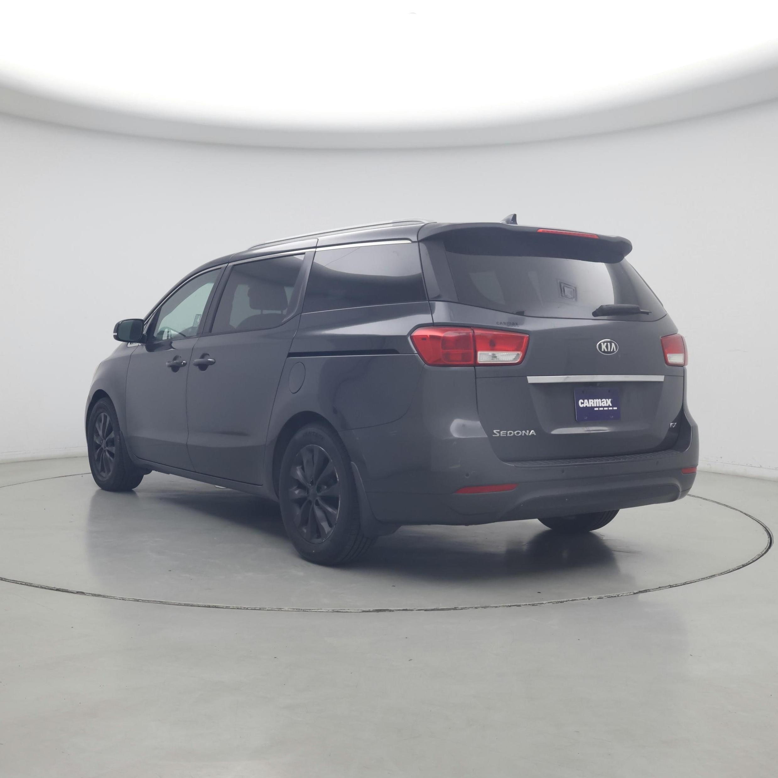 Thumbnail: 2016 Kia Sedona - 2