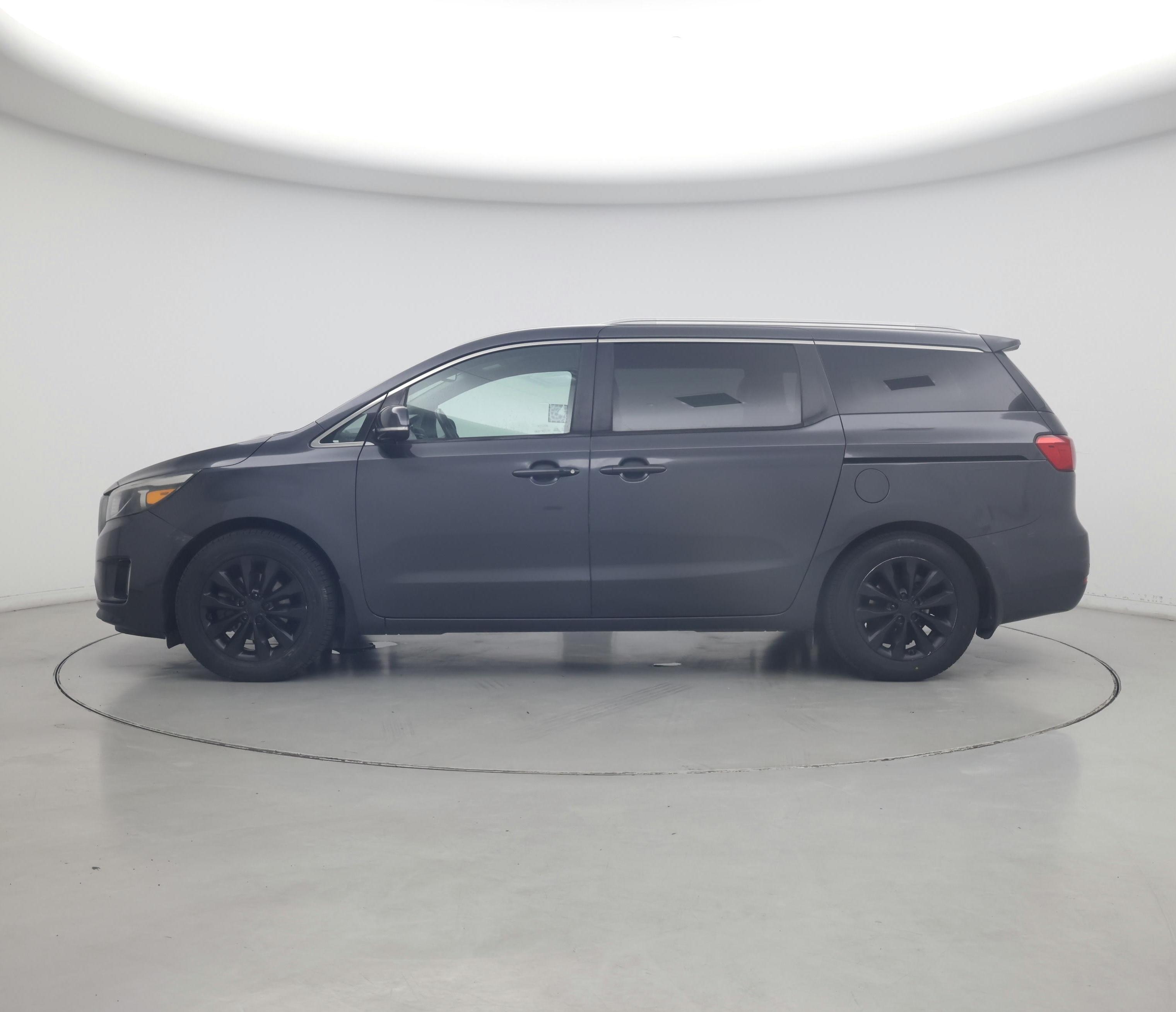 Thumbnail: 2016 Kia Sedona - 3