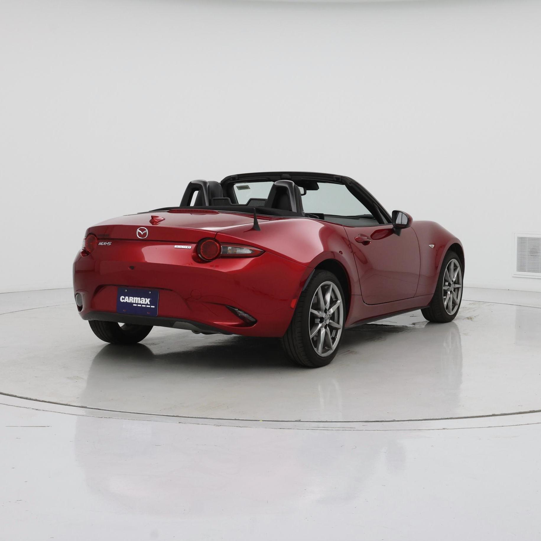 Thumbnail: 2023 Mazda MX-5 Miata - 8