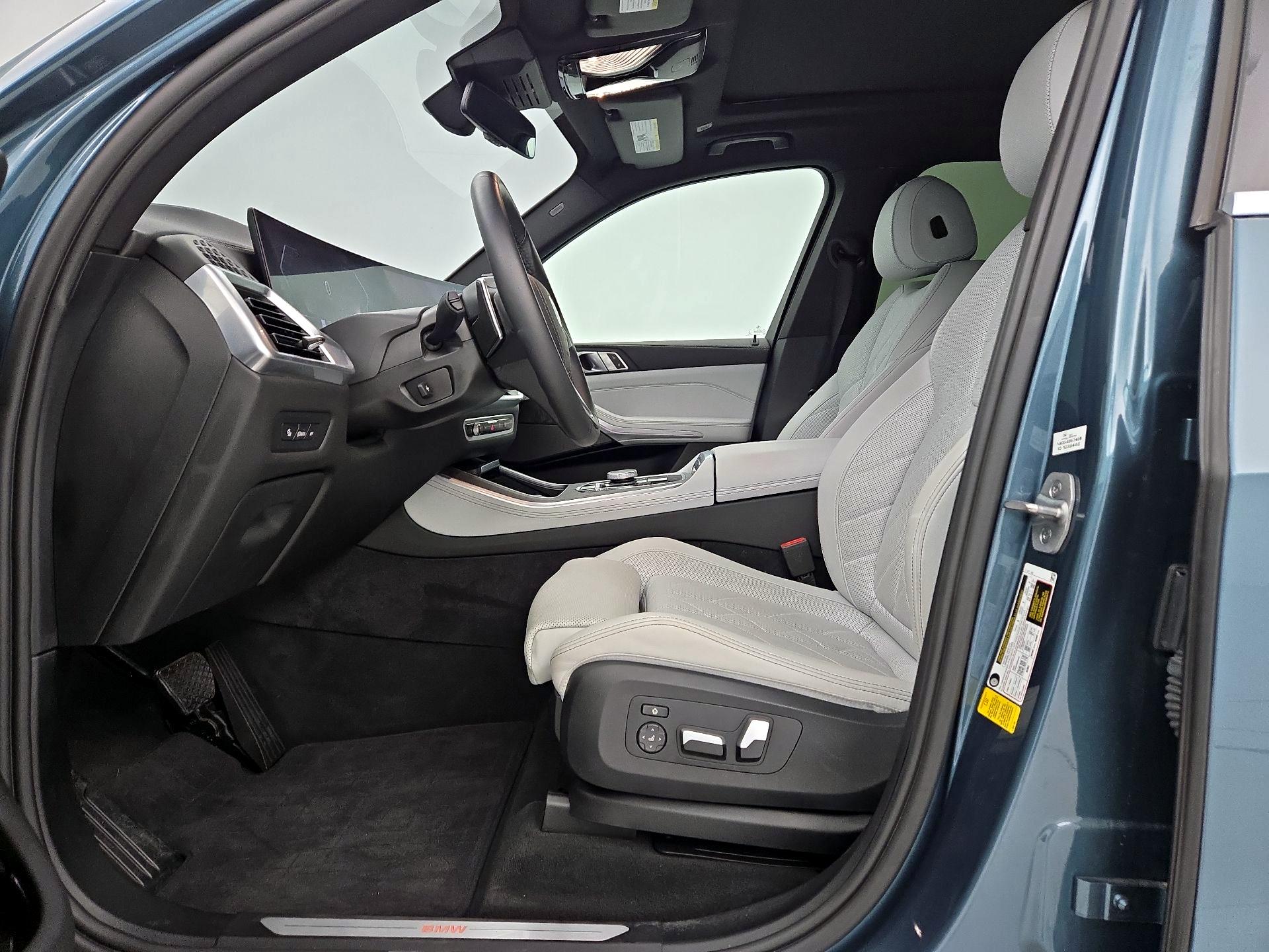 Thumbnail: 2024 BMW X5 - 11
