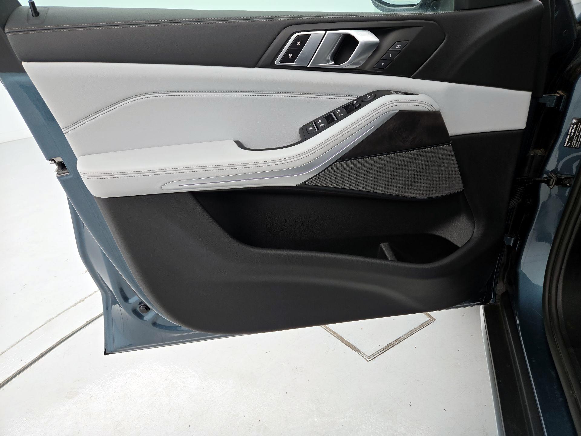 Thumbnail: 2024 BMW X5 - 12