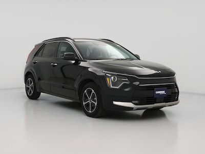 Black 2023 Kia Niro SX