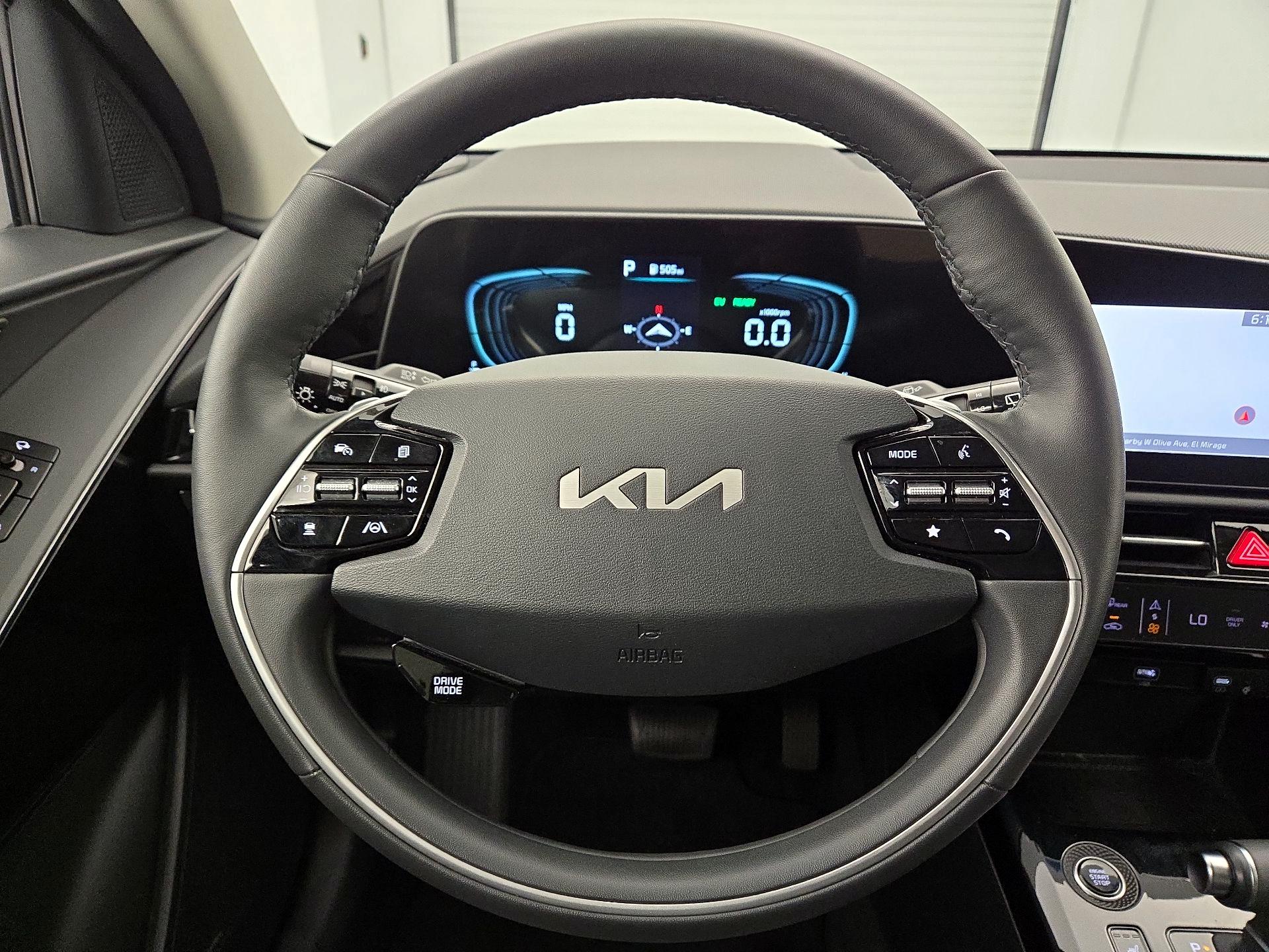 Thumbnail: 2023 Kia Niro - 10