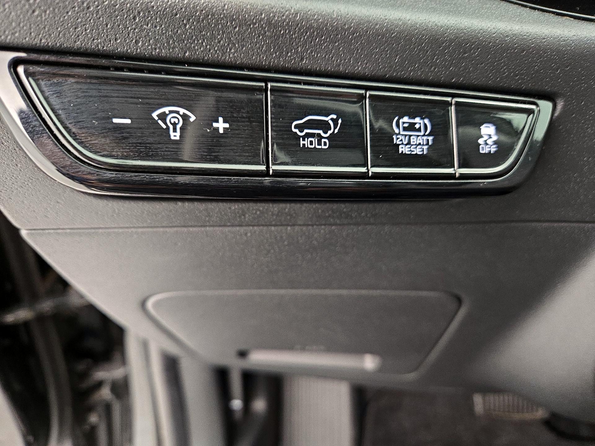 Thumbnail: 2023 Kia Niro - 13