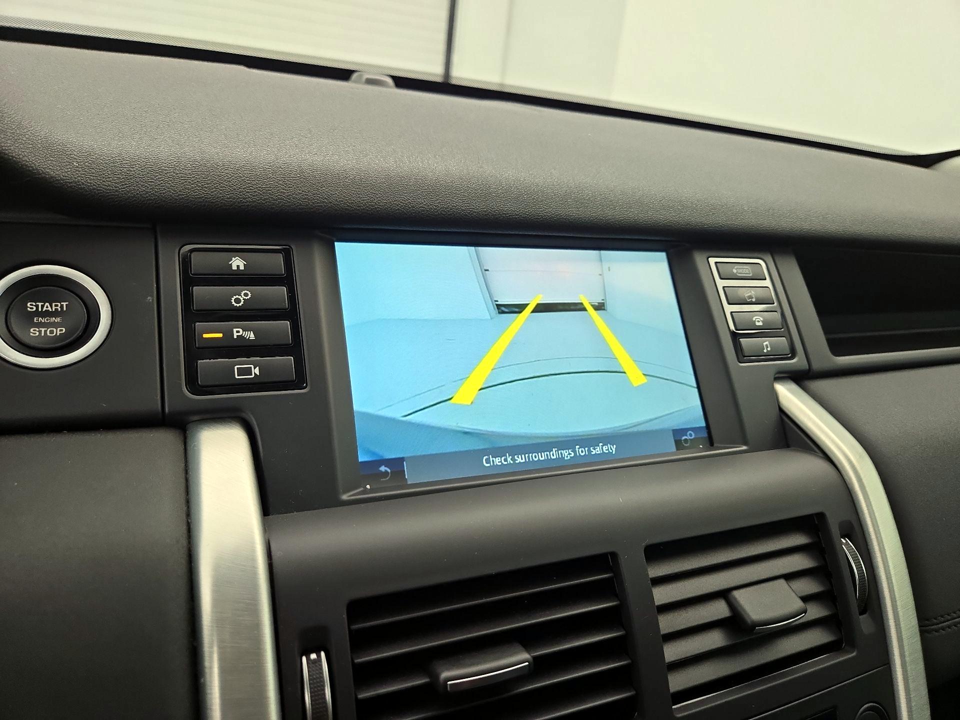 Thumbnail: 2019 Land Rover Discovery Sport - 14