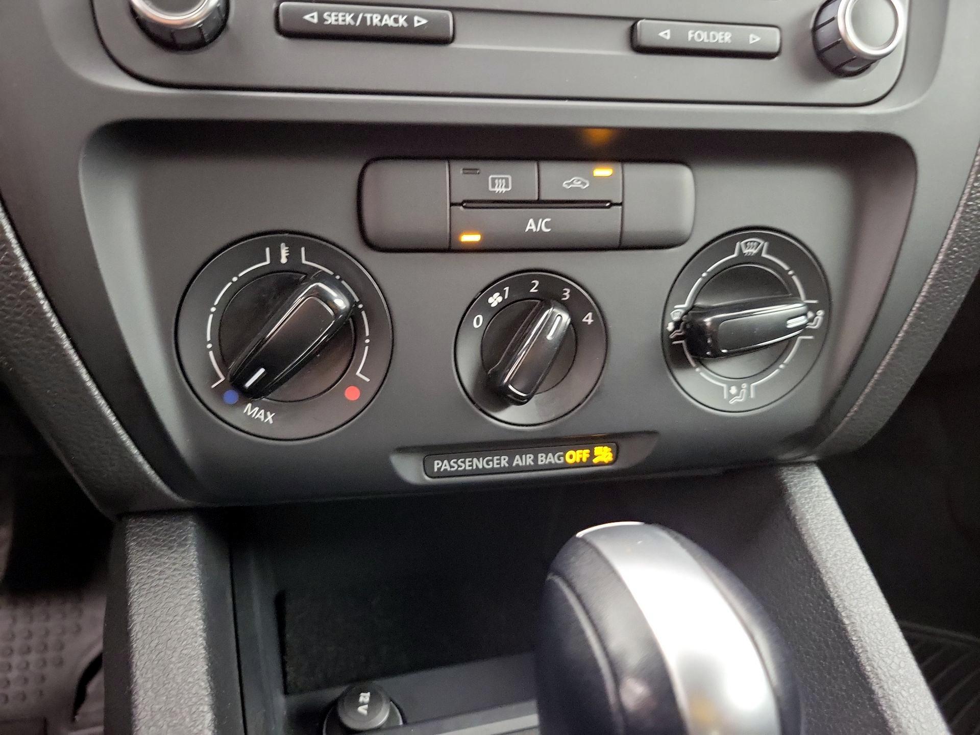 Thumbnail: 2014 Volkswagen Jetta - 15
