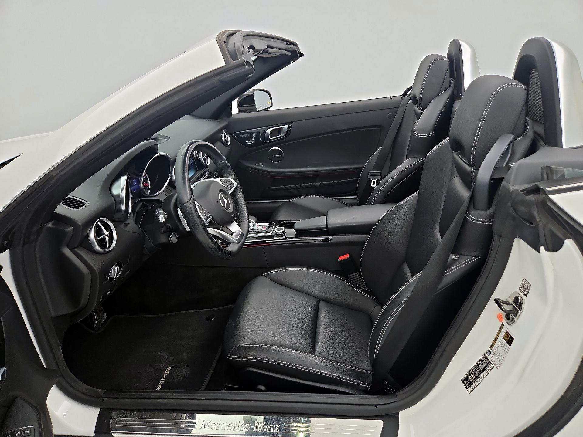 Thumbnail: 2020 Mercedes-Benz SLC - 11