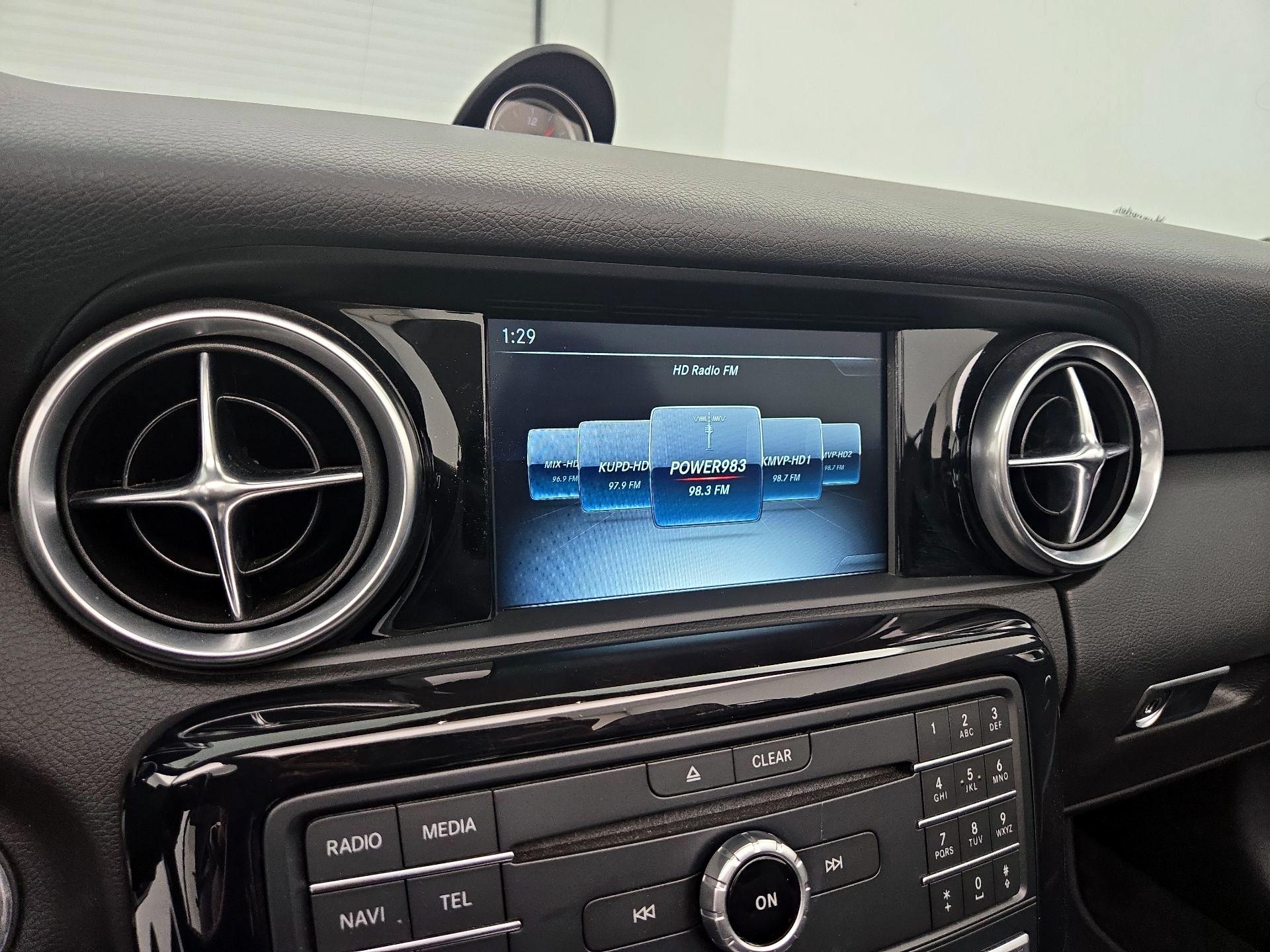 Thumbnail: 2020 Mercedes-Benz SLC - 15