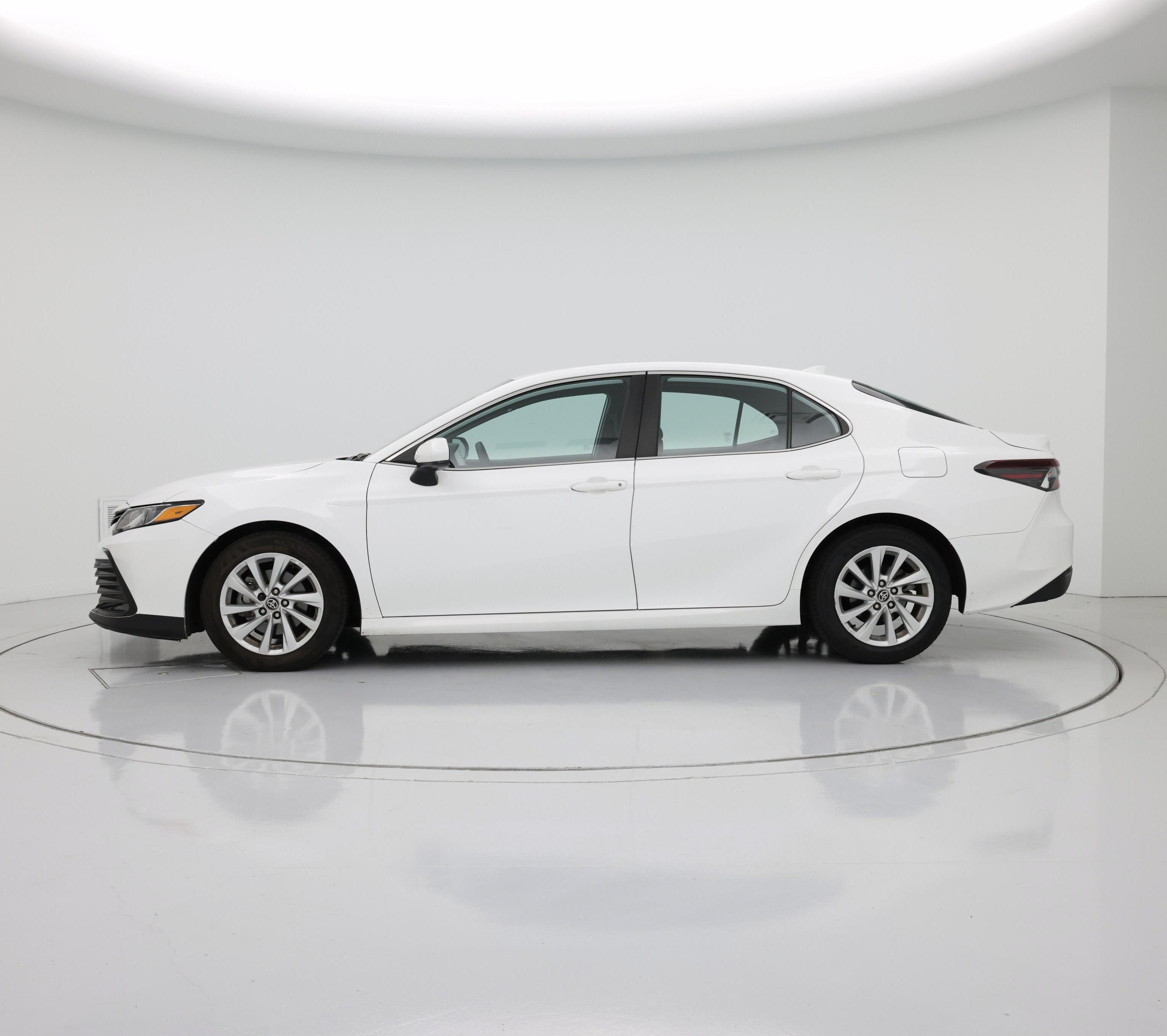 Thumbnail: 2021 Toyota Camry - 3