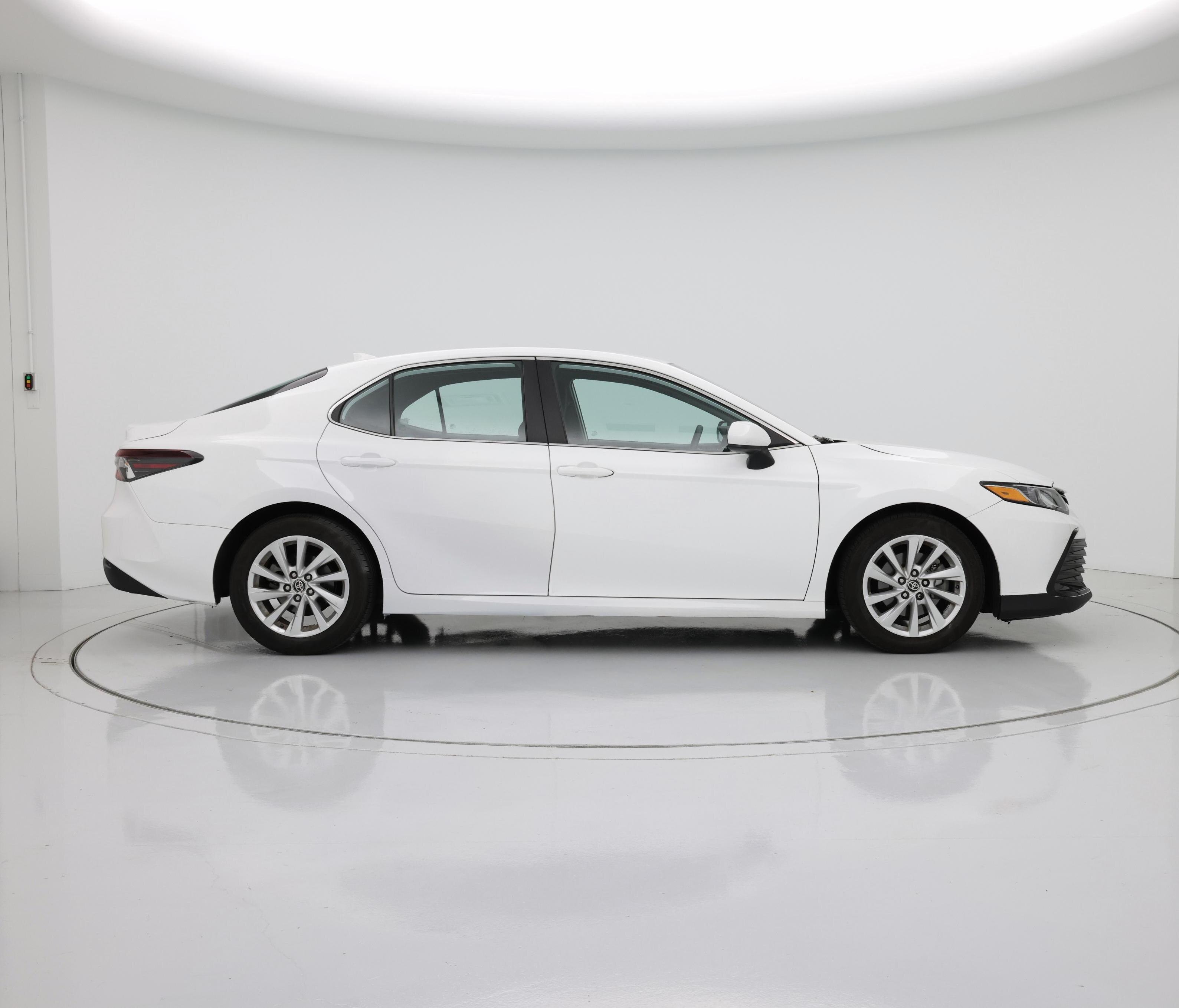 Thumbnail: 2021 Toyota Camry - 7