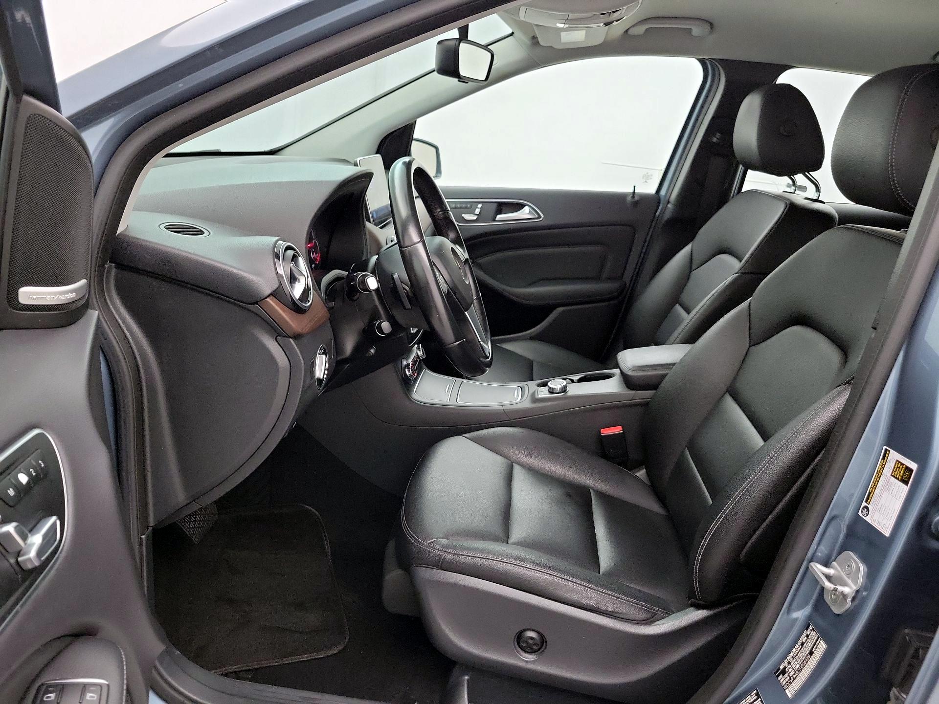 Thumbnail: 2015 Mercedes-Benz B-Class - 11