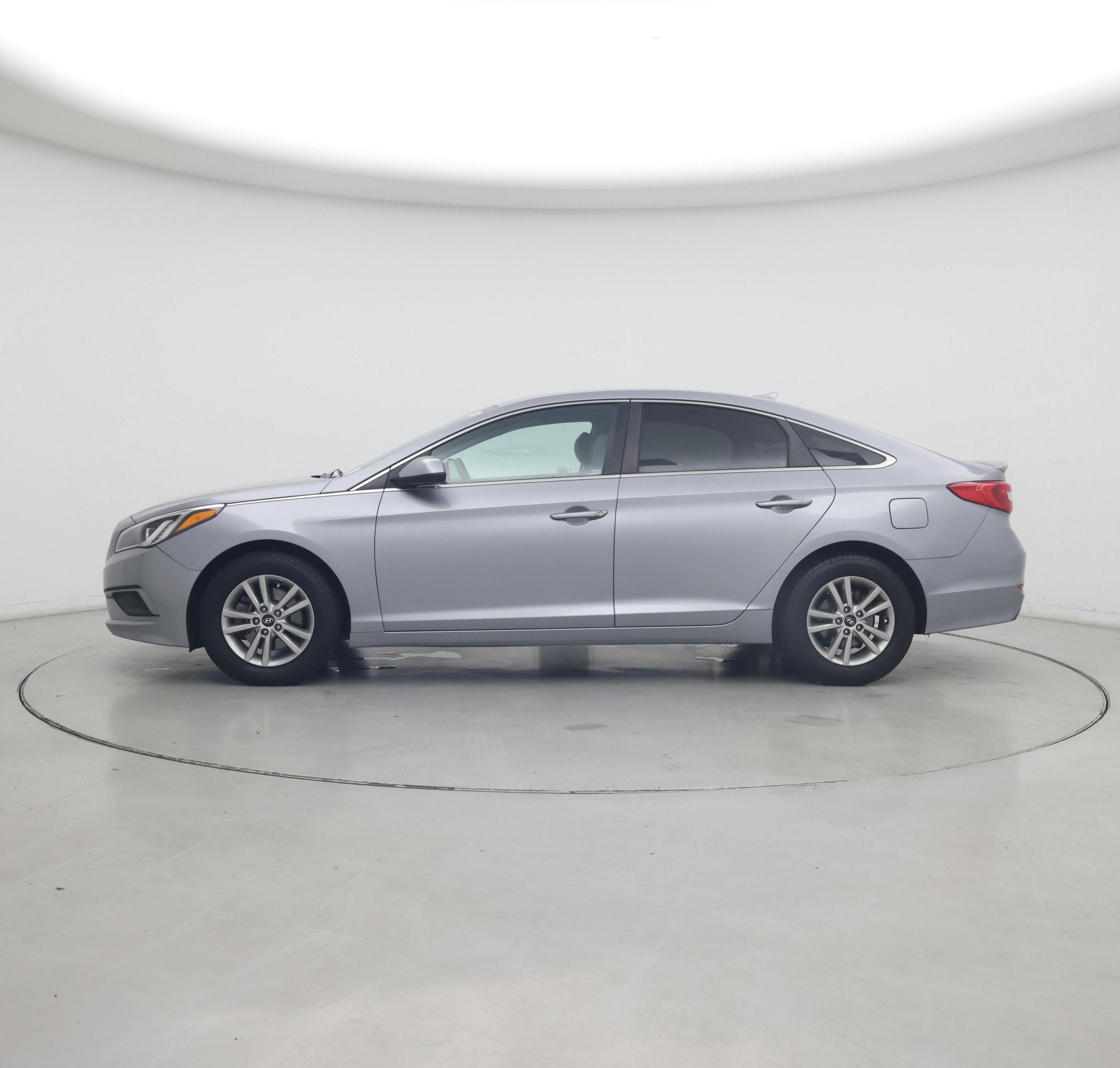 Thumbnail: 2017 Hyundai Sonata - 3