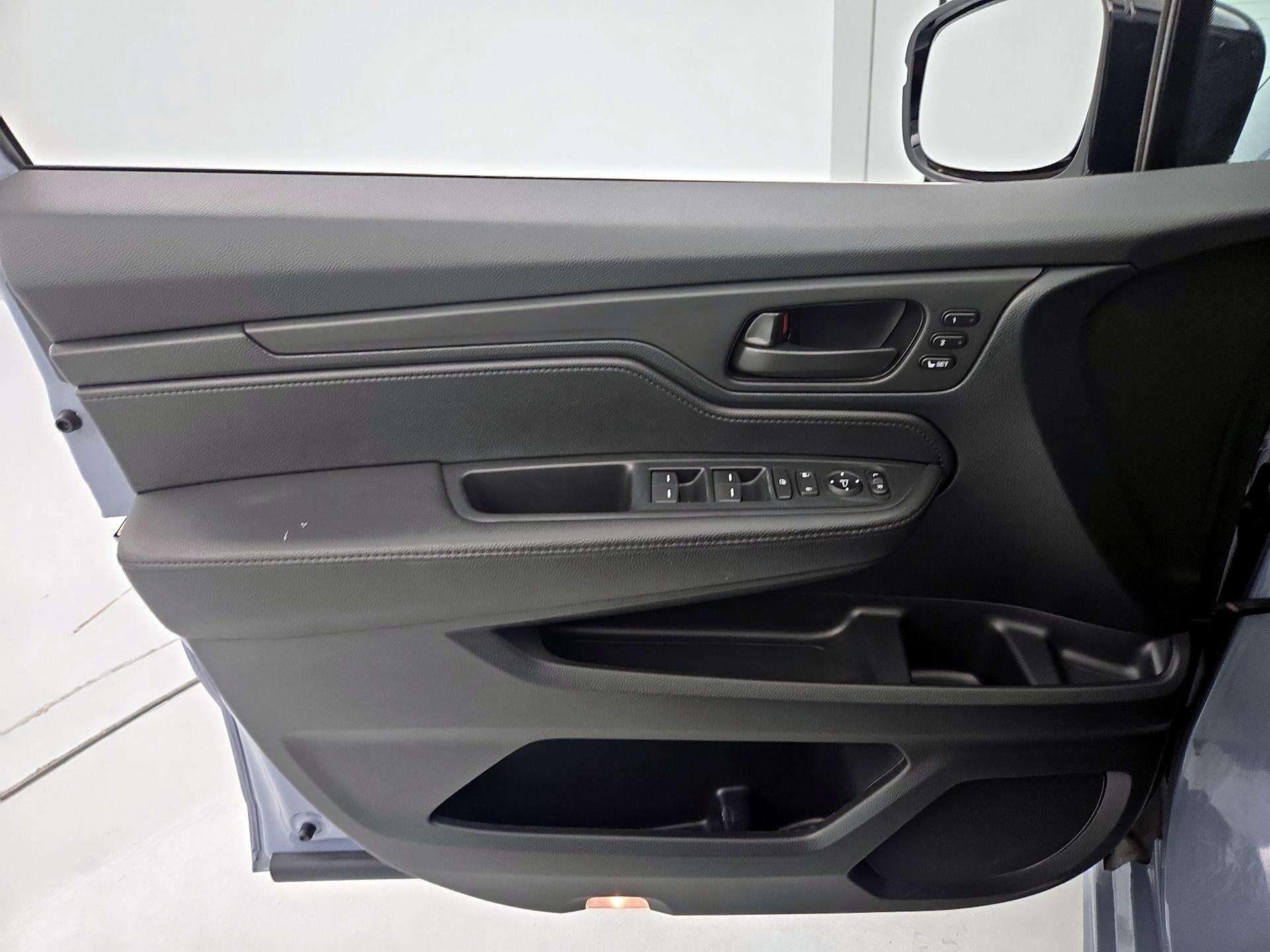Thumbnail: 2023 Honda Odyssey - 12