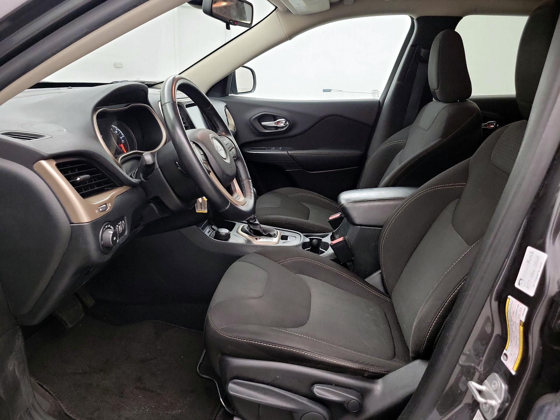 Thumbnail: 2016 Jeep Cherokee - 11