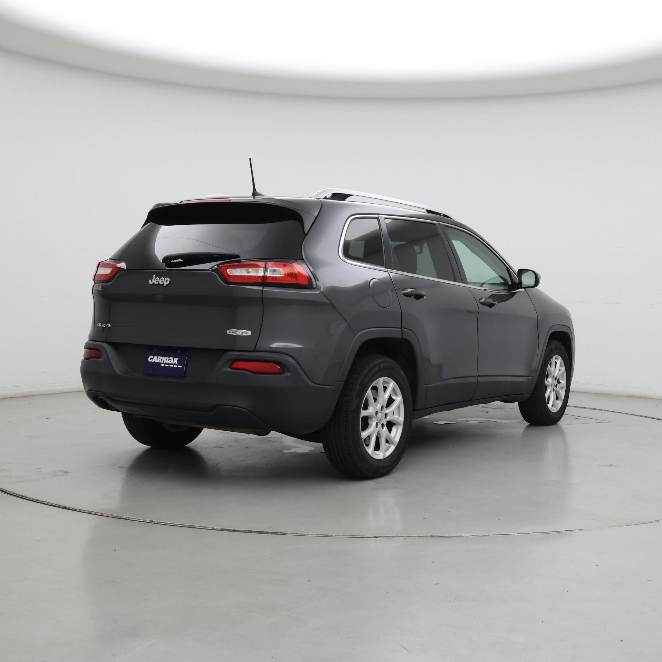 Thumbnail: 2016 Jeep Cherokee - 8