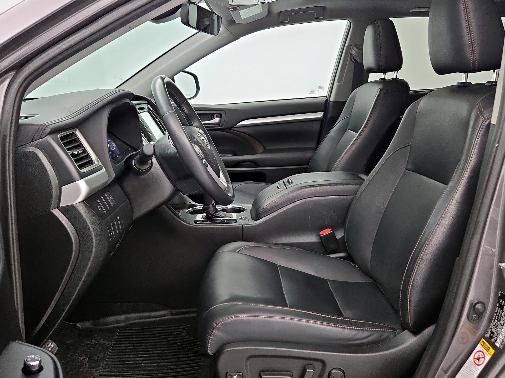 Thumbnail: 2019 Toyota Highlander - 11