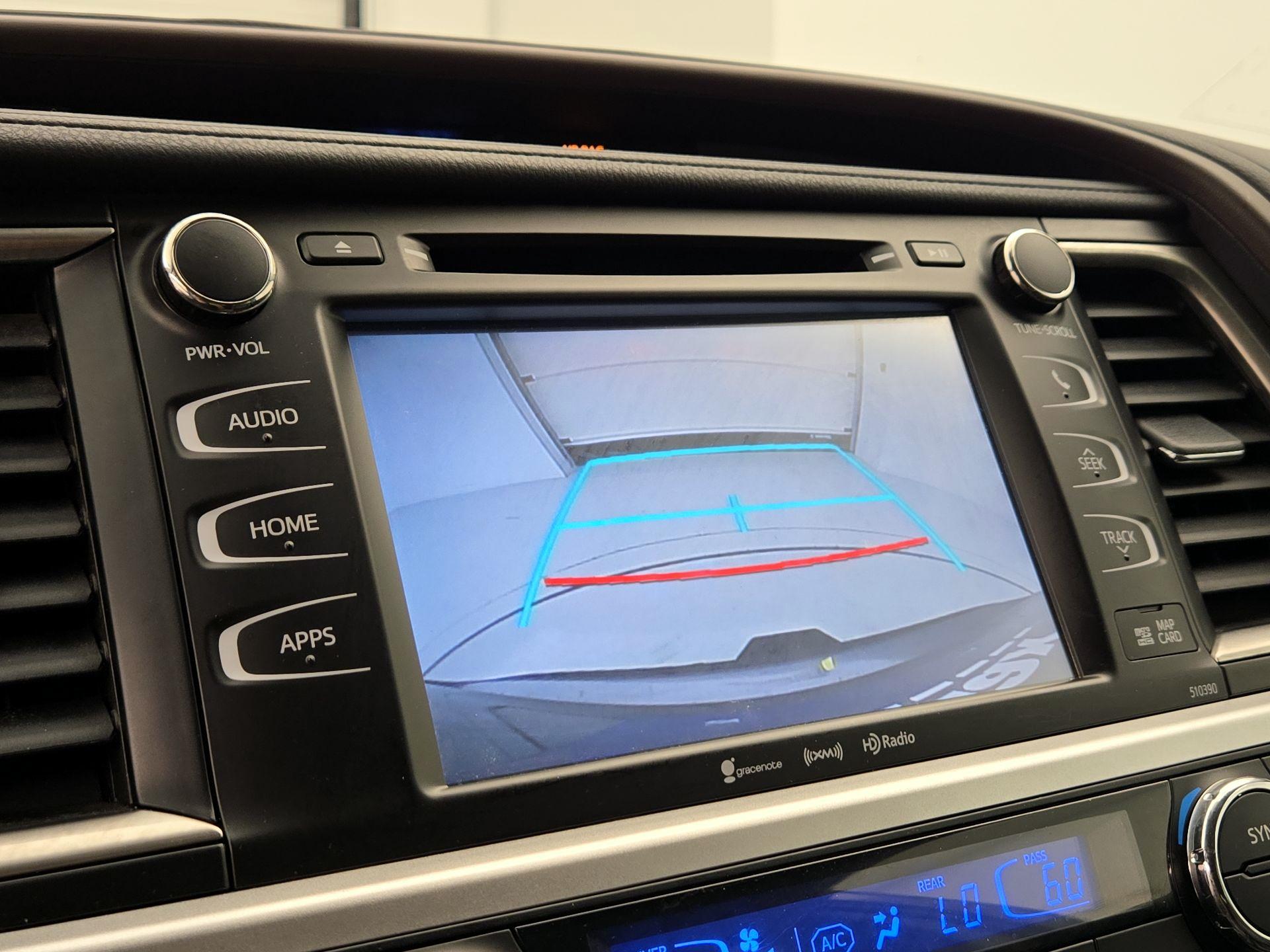 Thumbnail: 2019 Toyota Highlander - 15