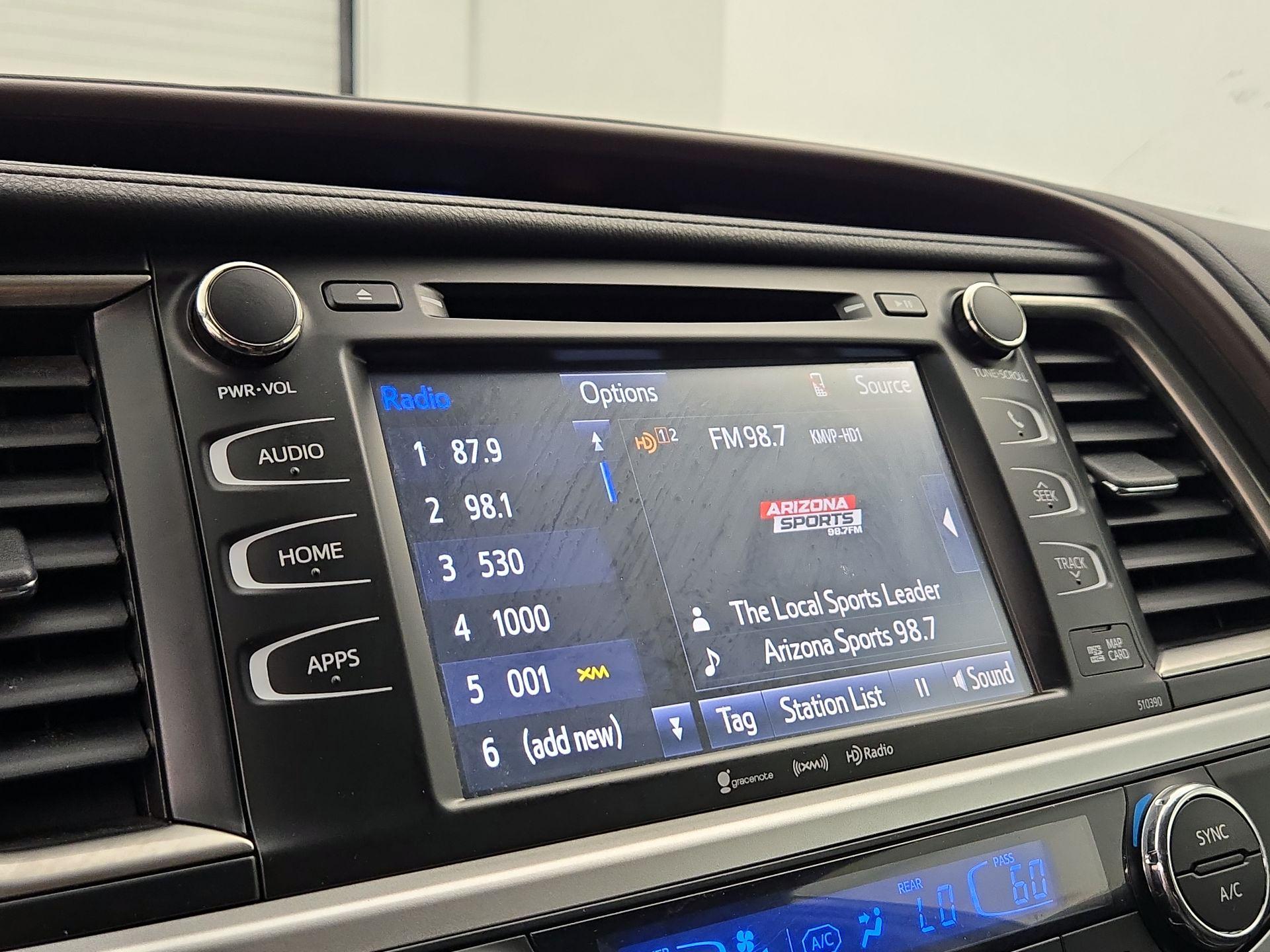 Thumbnail: 2019 Toyota Highlander - 16