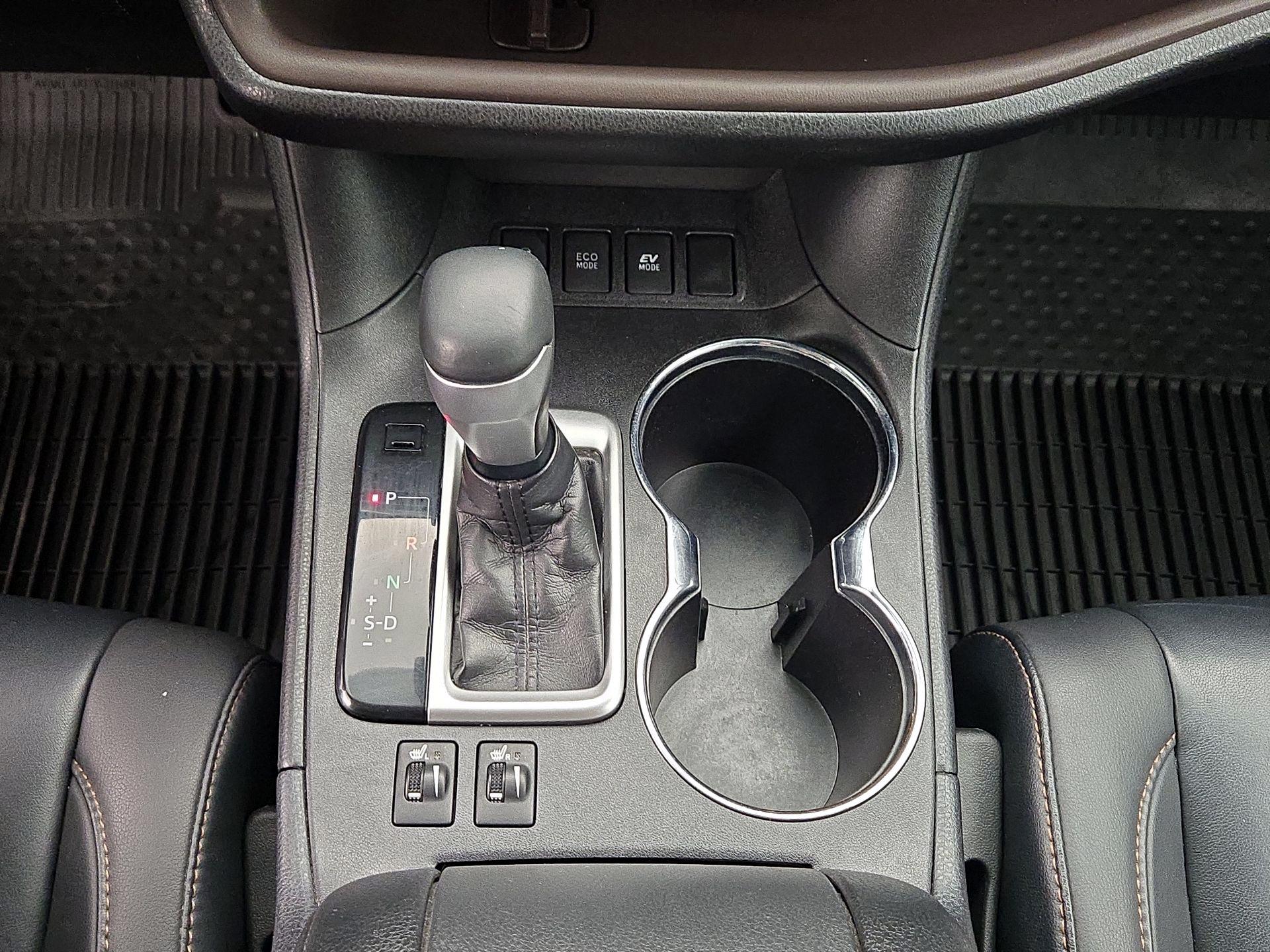 Thumbnail: 2019 Toyota Highlander - 18