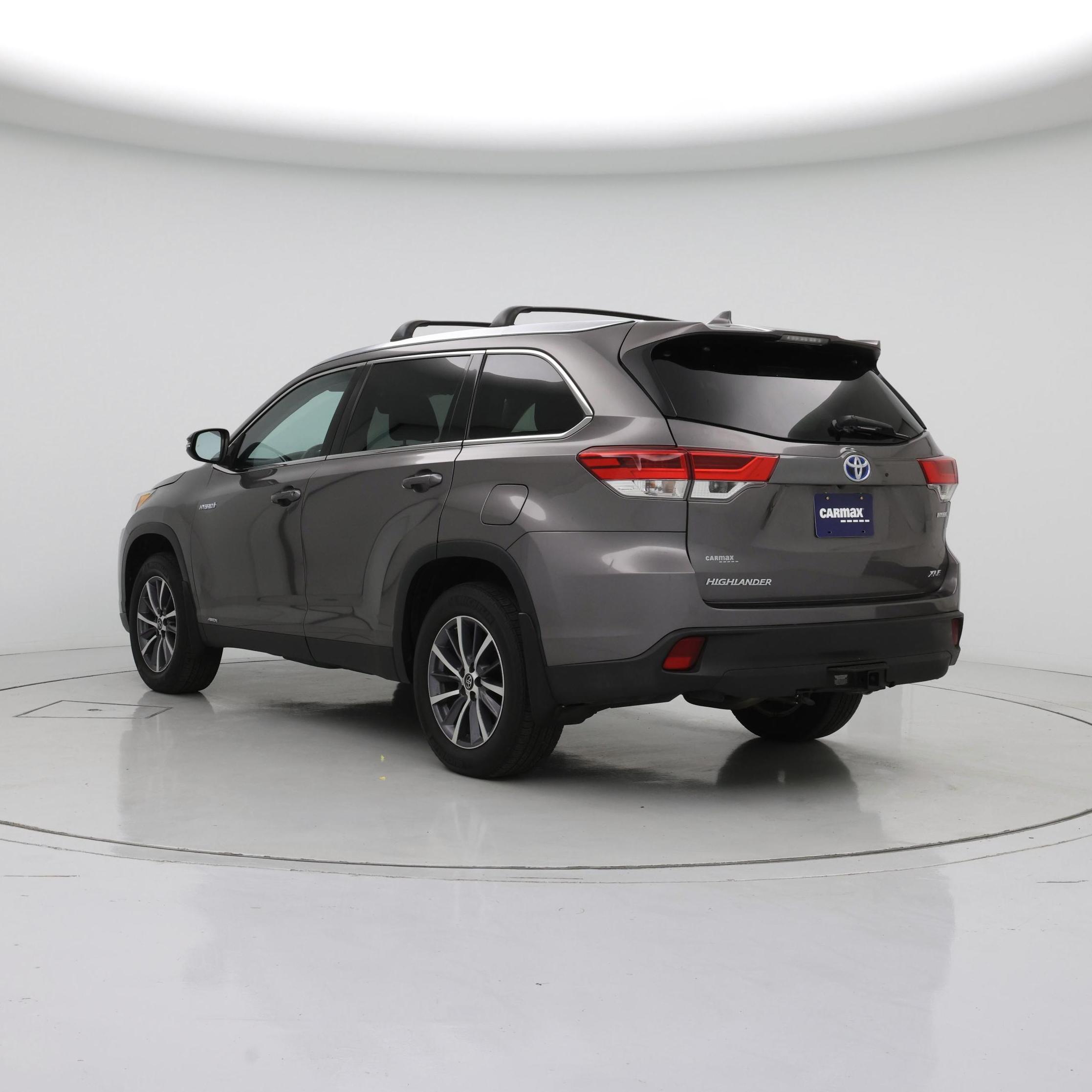 Thumbnail: 2019 Toyota Highlander - 2