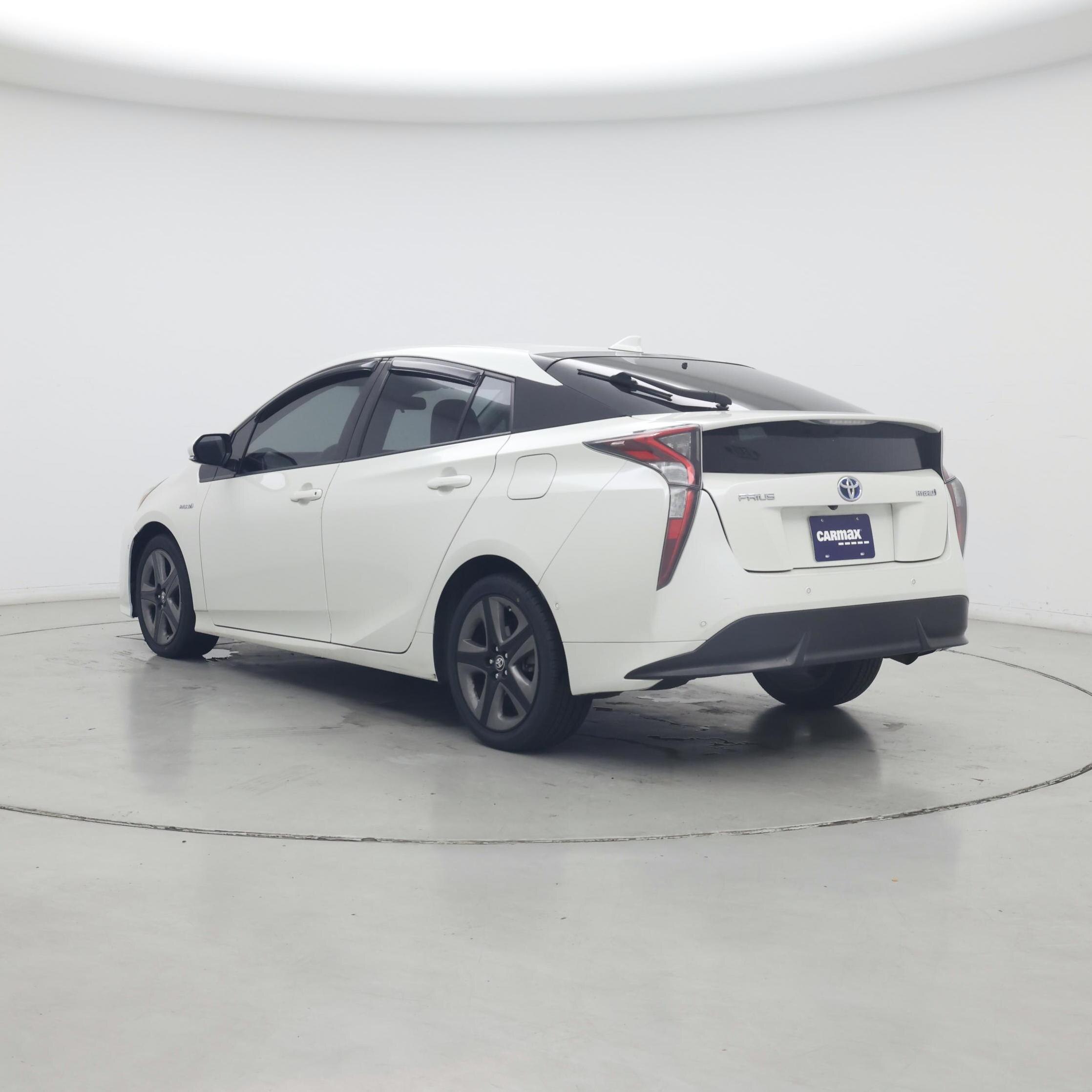 Thumbnail: 2018 Toyota Prius - 2