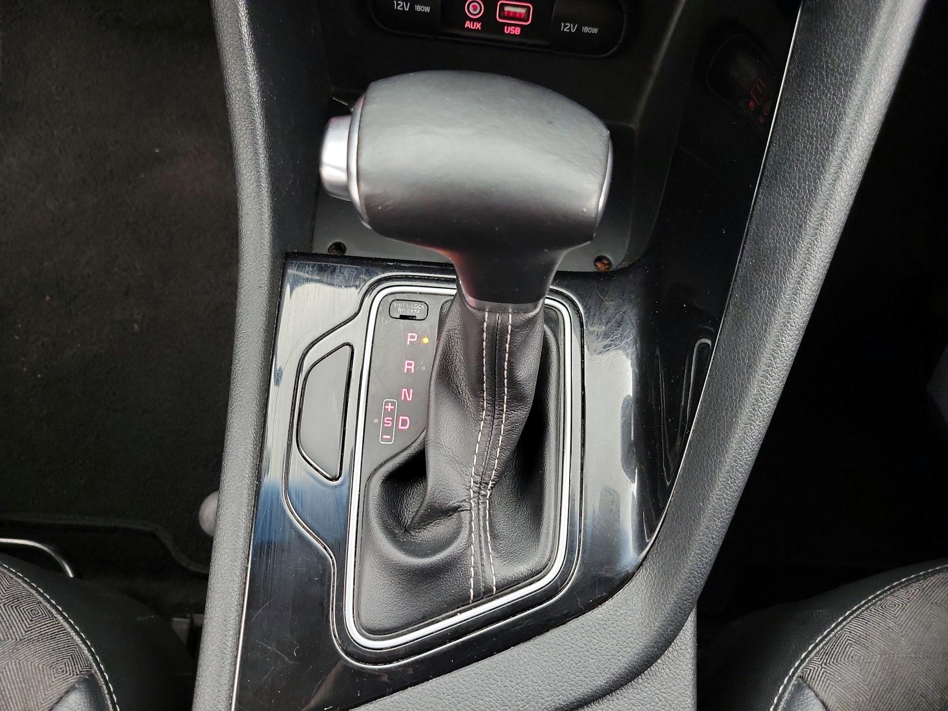 Thumbnail: 2019 Kia Niro - 17