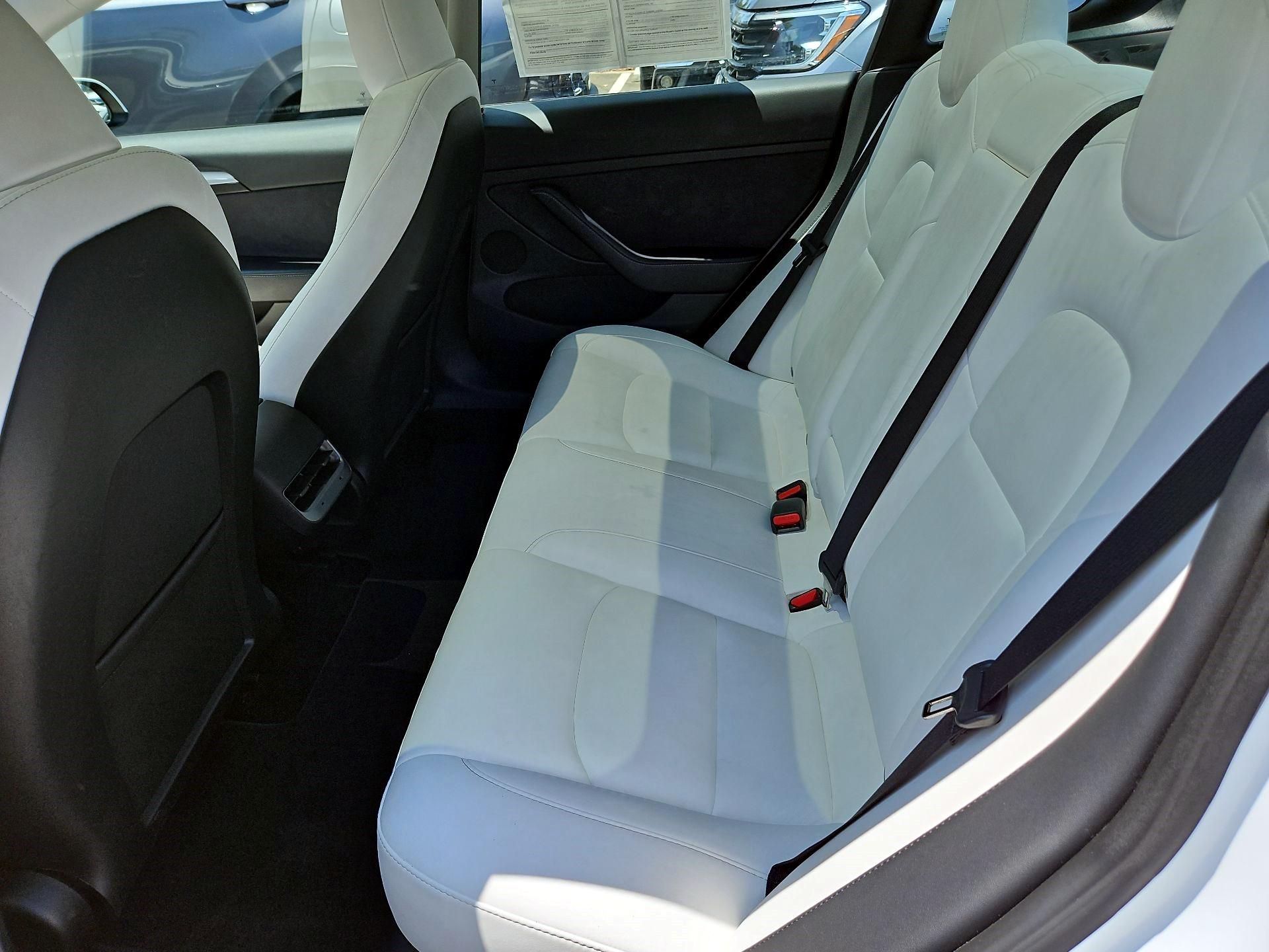 Thumbnail: 2023 Tesla Model 3 - 16