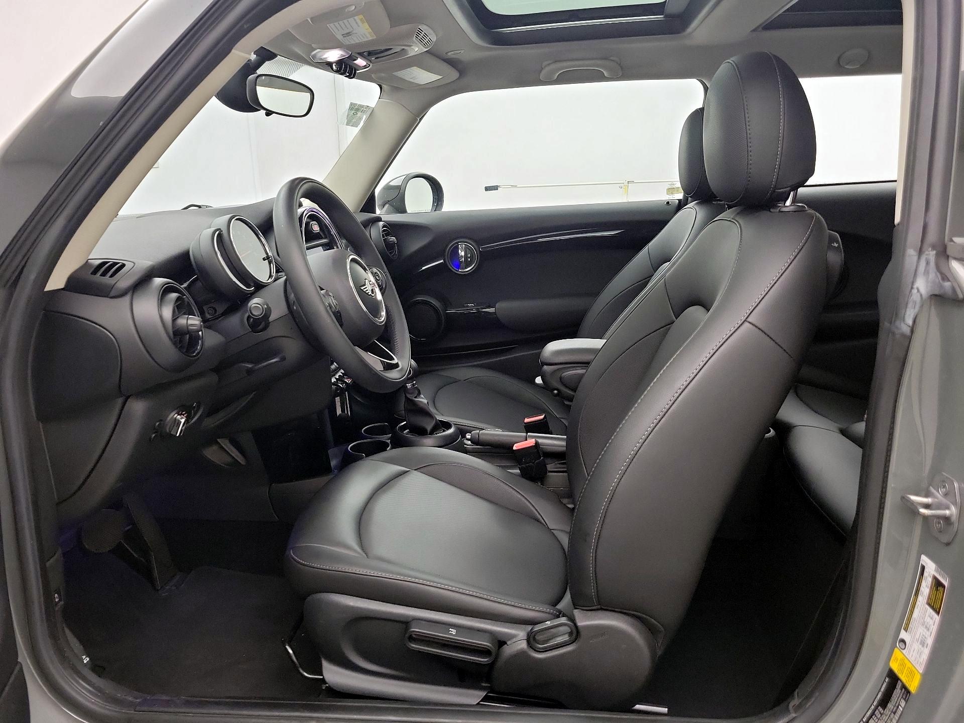 Thumbnail: 2019 MINI Cooper Hardtop - 11