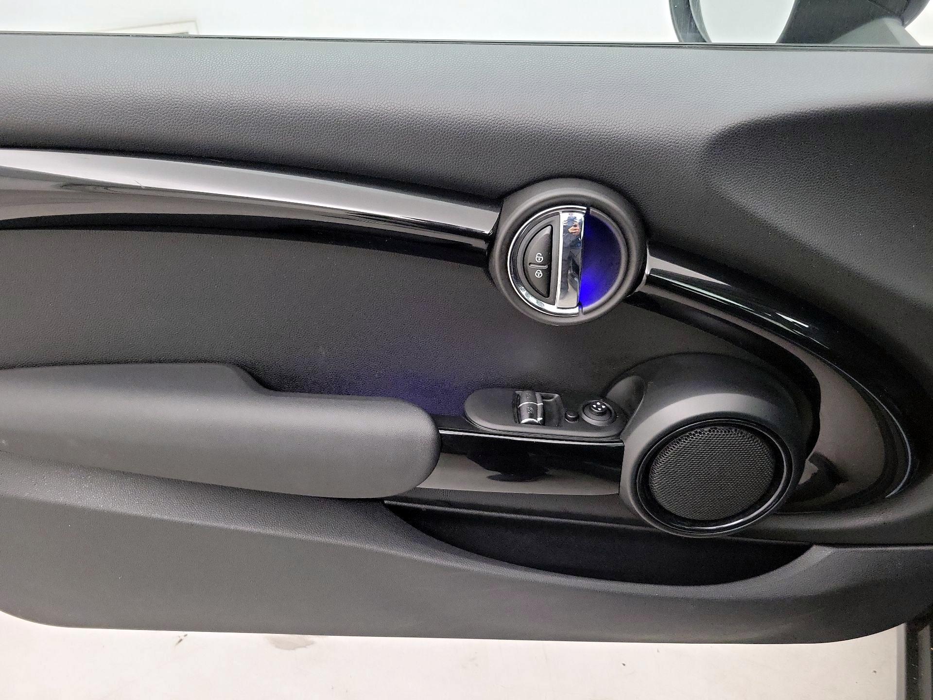 Thumbnail: 2019 MINI Cooper Hardtop - 12