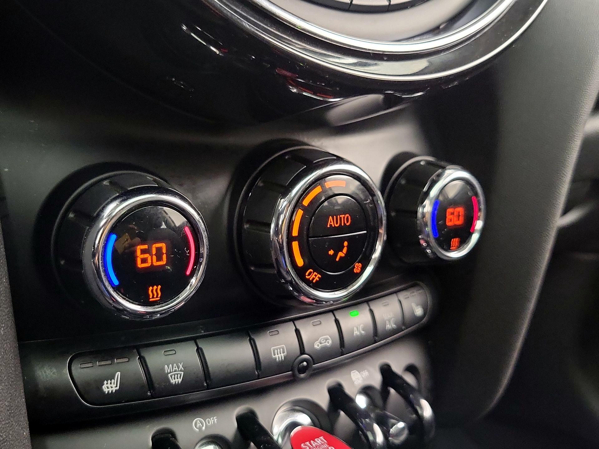 Thumbnail: 2019 MINI Cooper Hardtop - 16