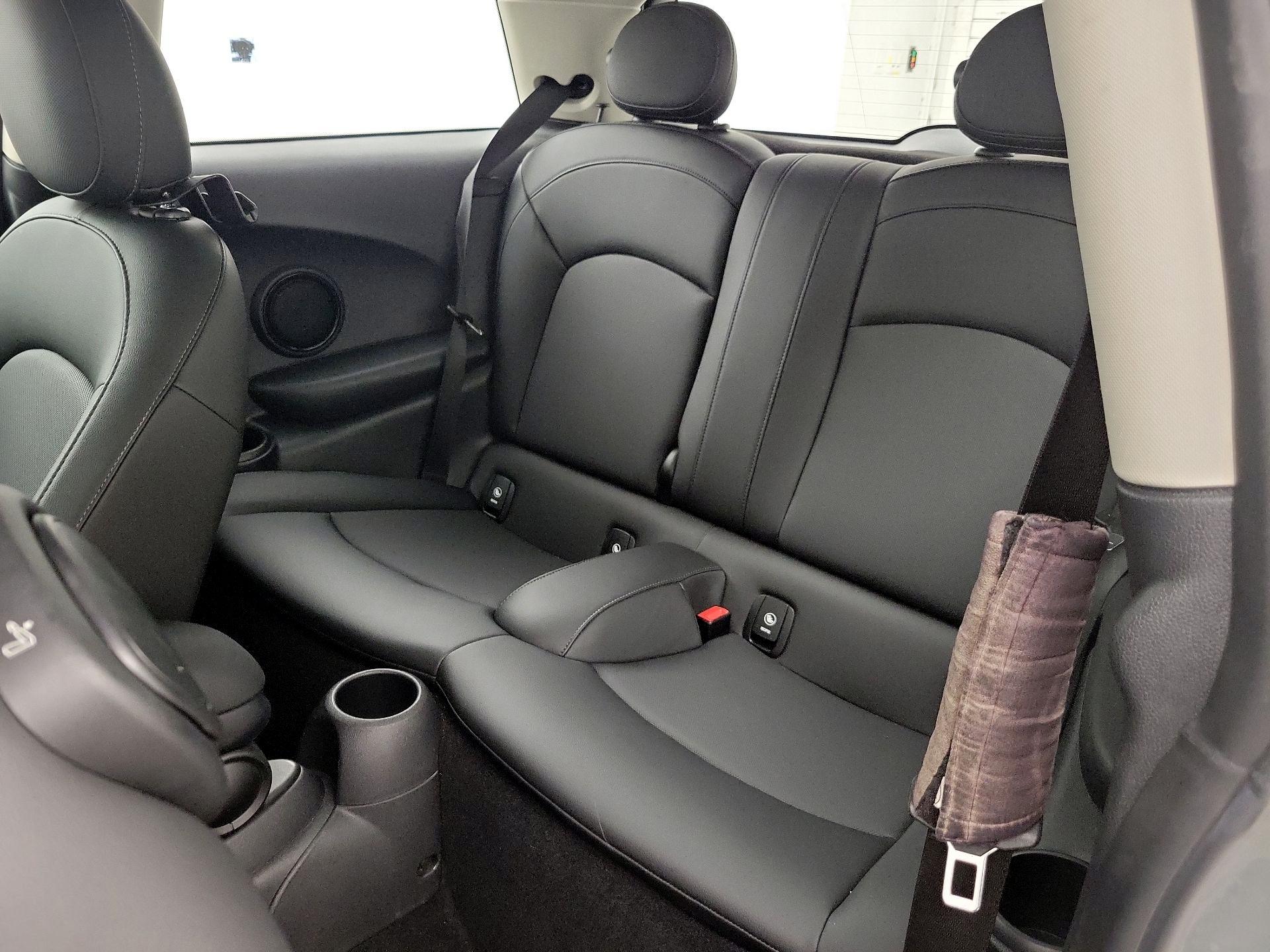 Thumbnail: 2019 MINI Cooper Hardtop - 20
