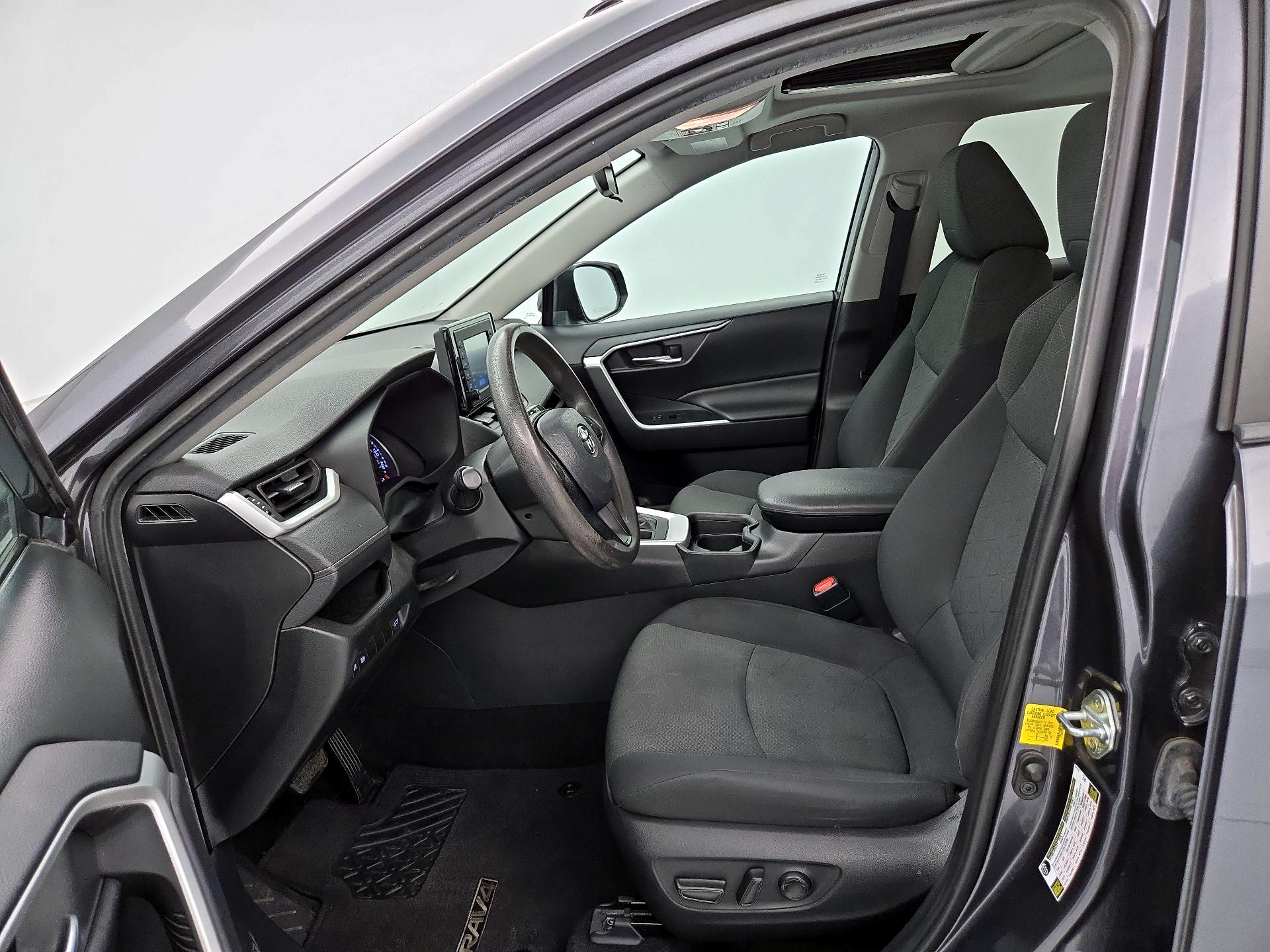Thumbnail: 2021 Toyota RAV4 - 11