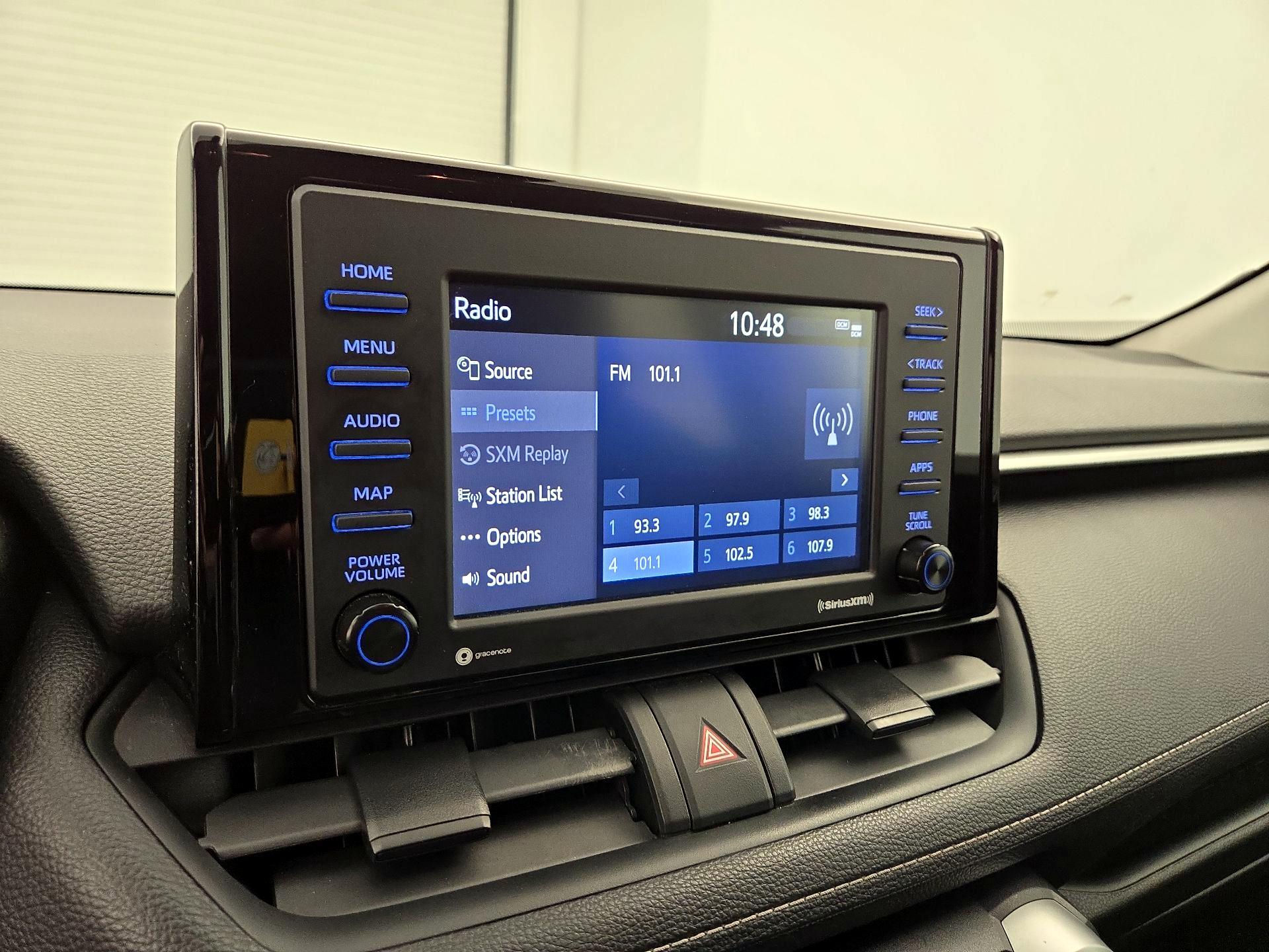 Thumbnail: 2021 Toyota RAV4 - 15
