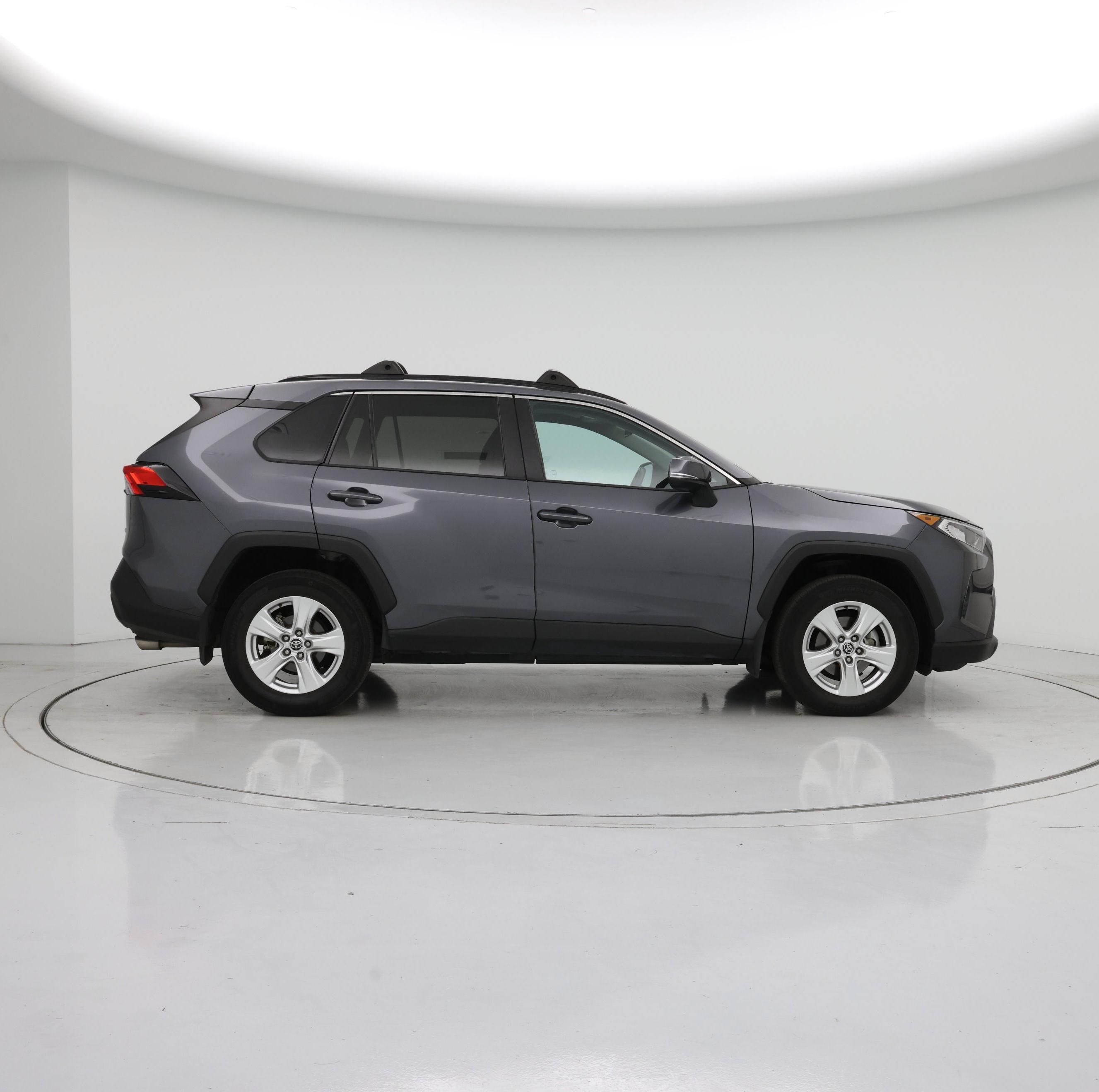 Thumbnail: 2021 Toyota RAV4 - 7