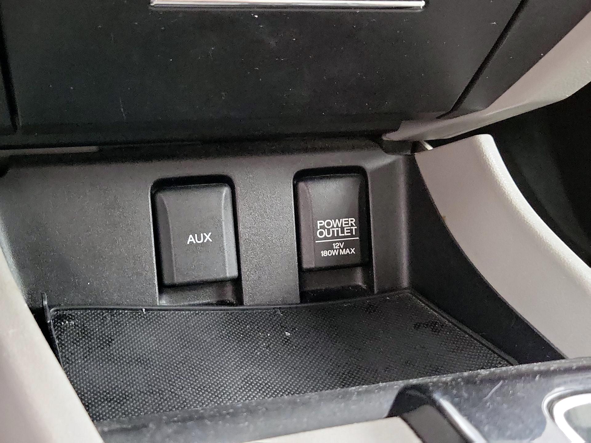 Thumbnail: 2013 Honda Civic - 18