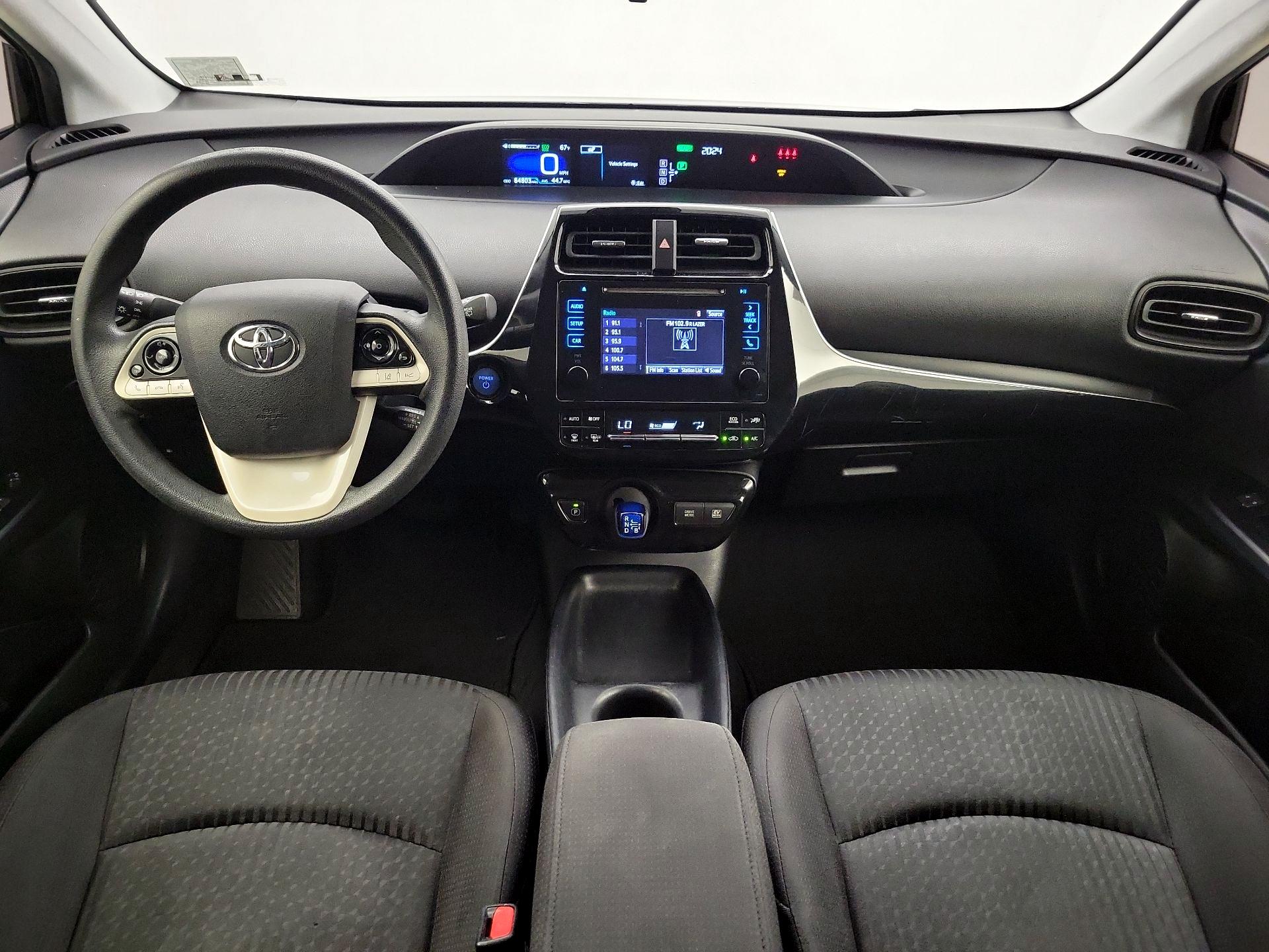 Thumbnail: 2017 Toyota Prius - 9