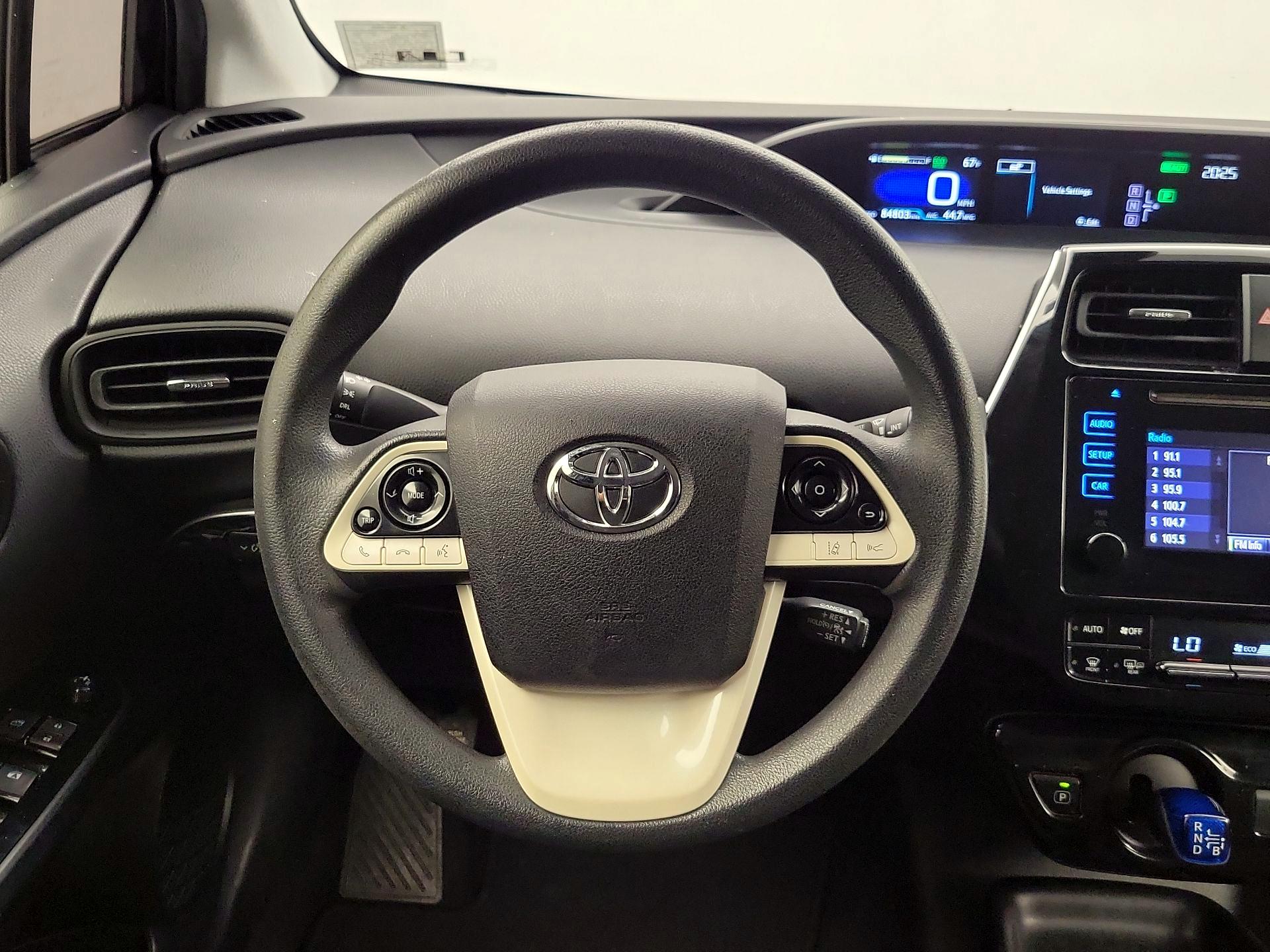 Thumbnail: 2017 Toyota Prius - 10