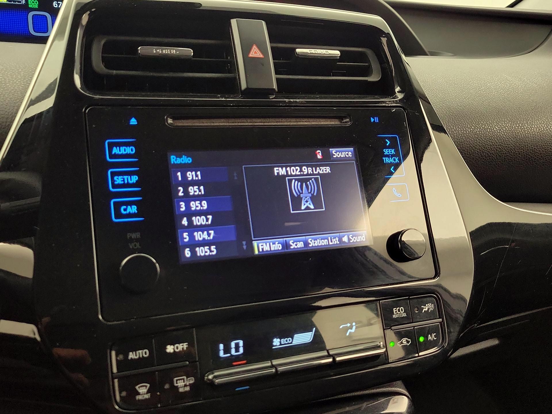 Thumbnail: 2017 Toyota Prius - 15