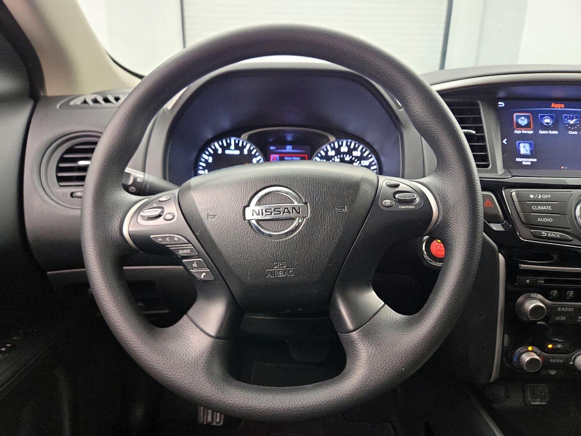 Thumbnail: 2020 Nissan Pathfinder - 10