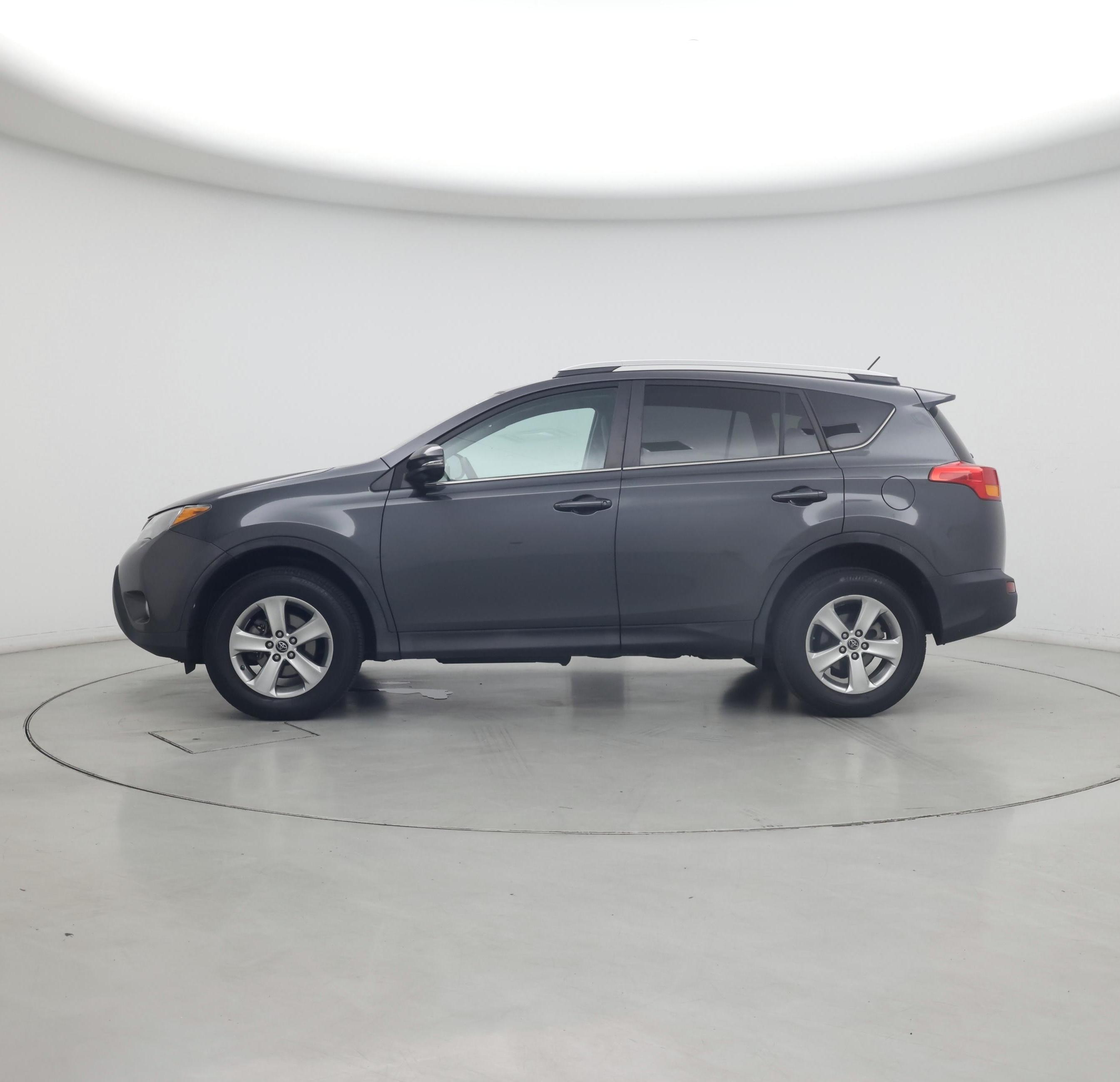 Thumbnail: 2015 Toyota RAV4 - 3