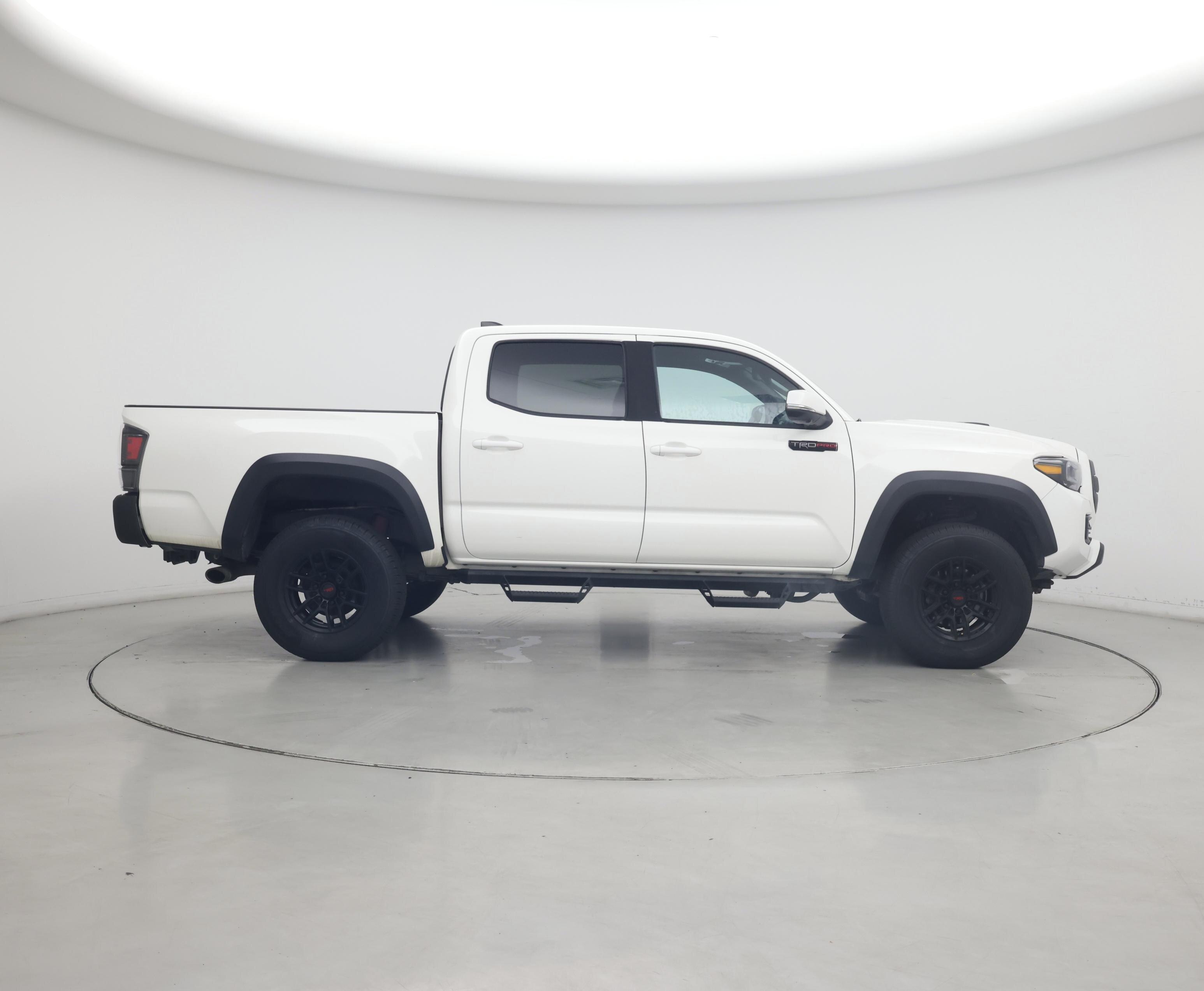 Thumbnail: 2021 Toyota Tacoma - 7