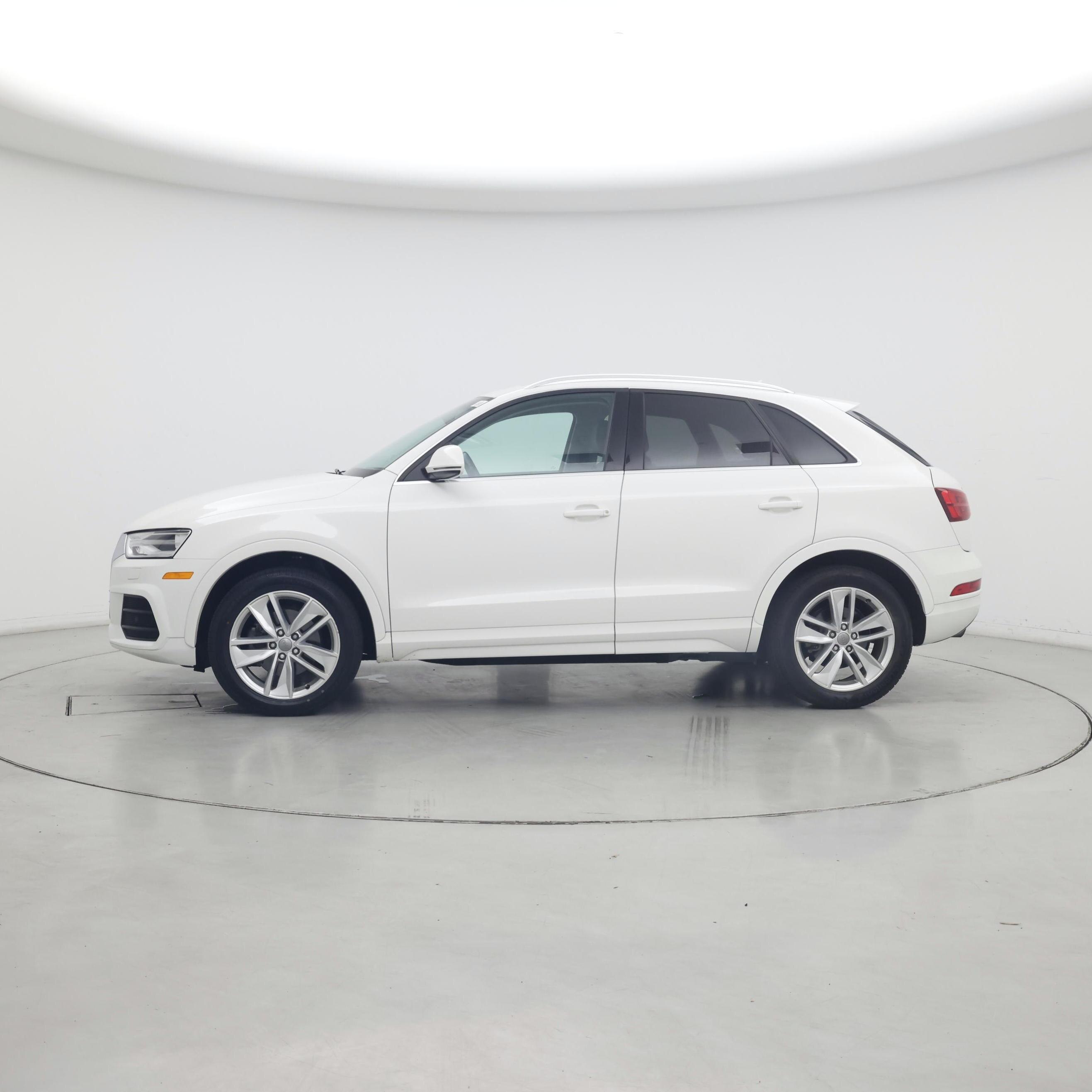 Thumbnail: 2016 Audi Q3 - 3