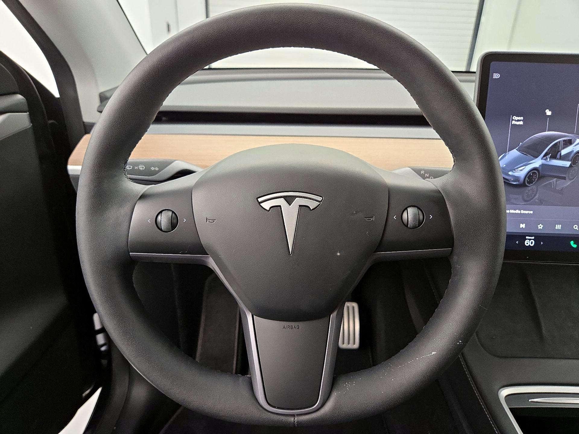 Thumbnail: 2023 Tesla Model Y - 10