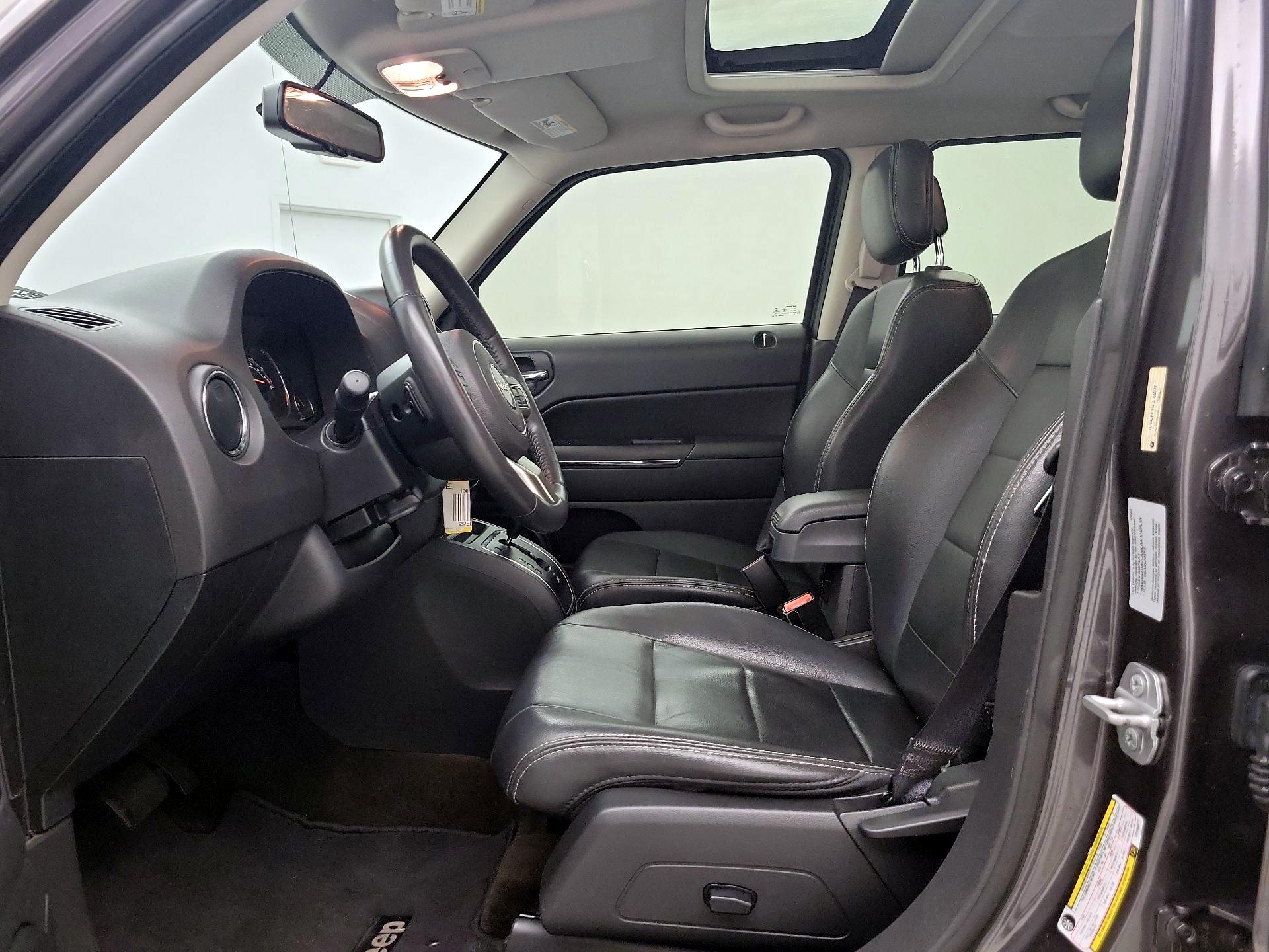 Thumbnail: 2015 Jeep Patriot - 11