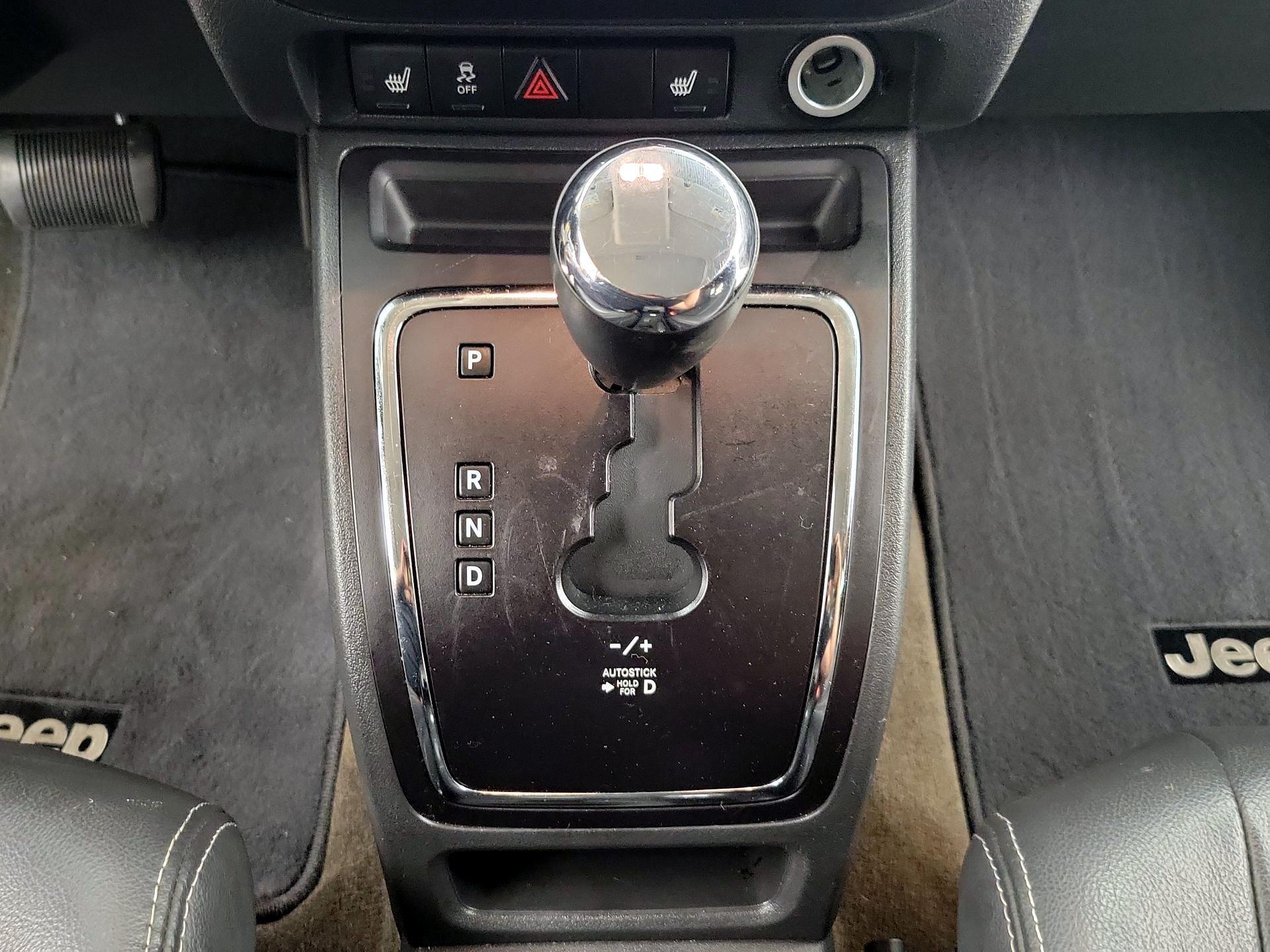 Thumbnail: 2015 Jeep Patriot - 15