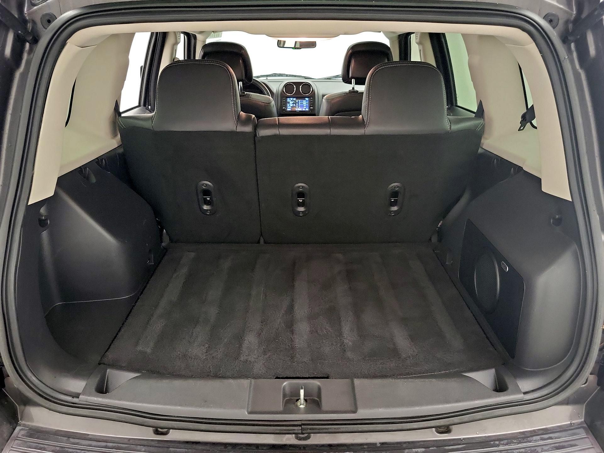 Thumbnail: 2015 Jeep Patriot - 19