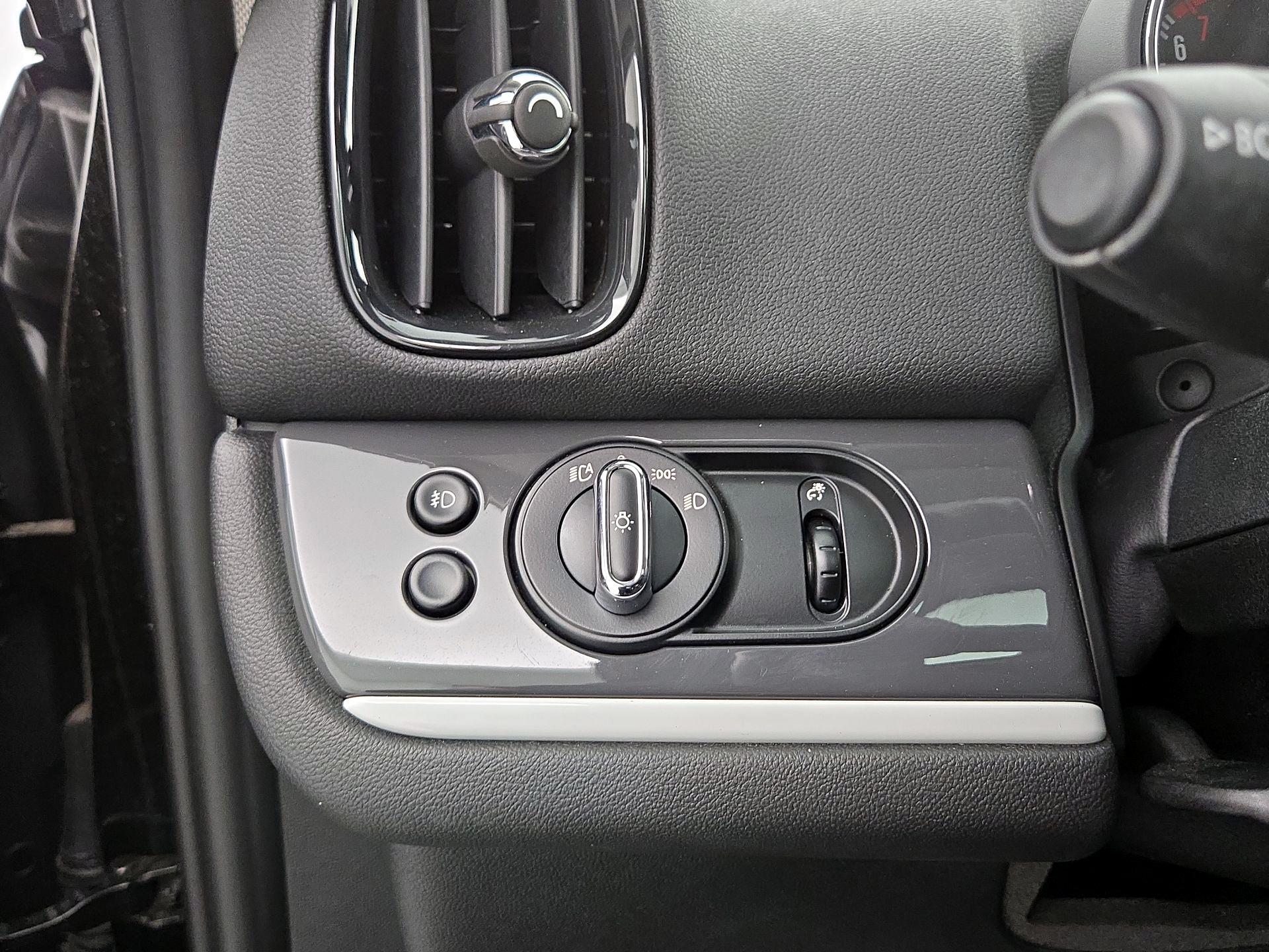 Thumbnail: 2019 MINI Cooper Countryman - 13