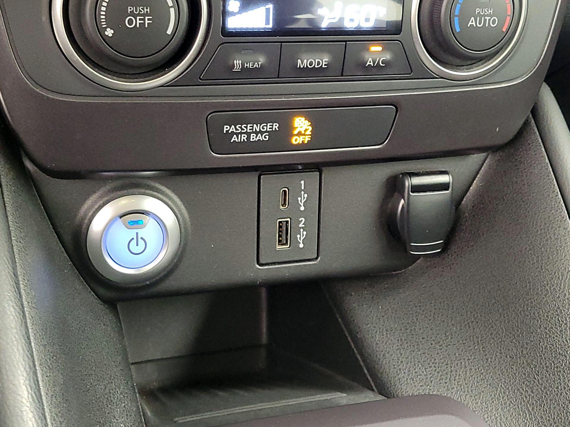 Thumbnail: 2022 Nissan Leaf - 18